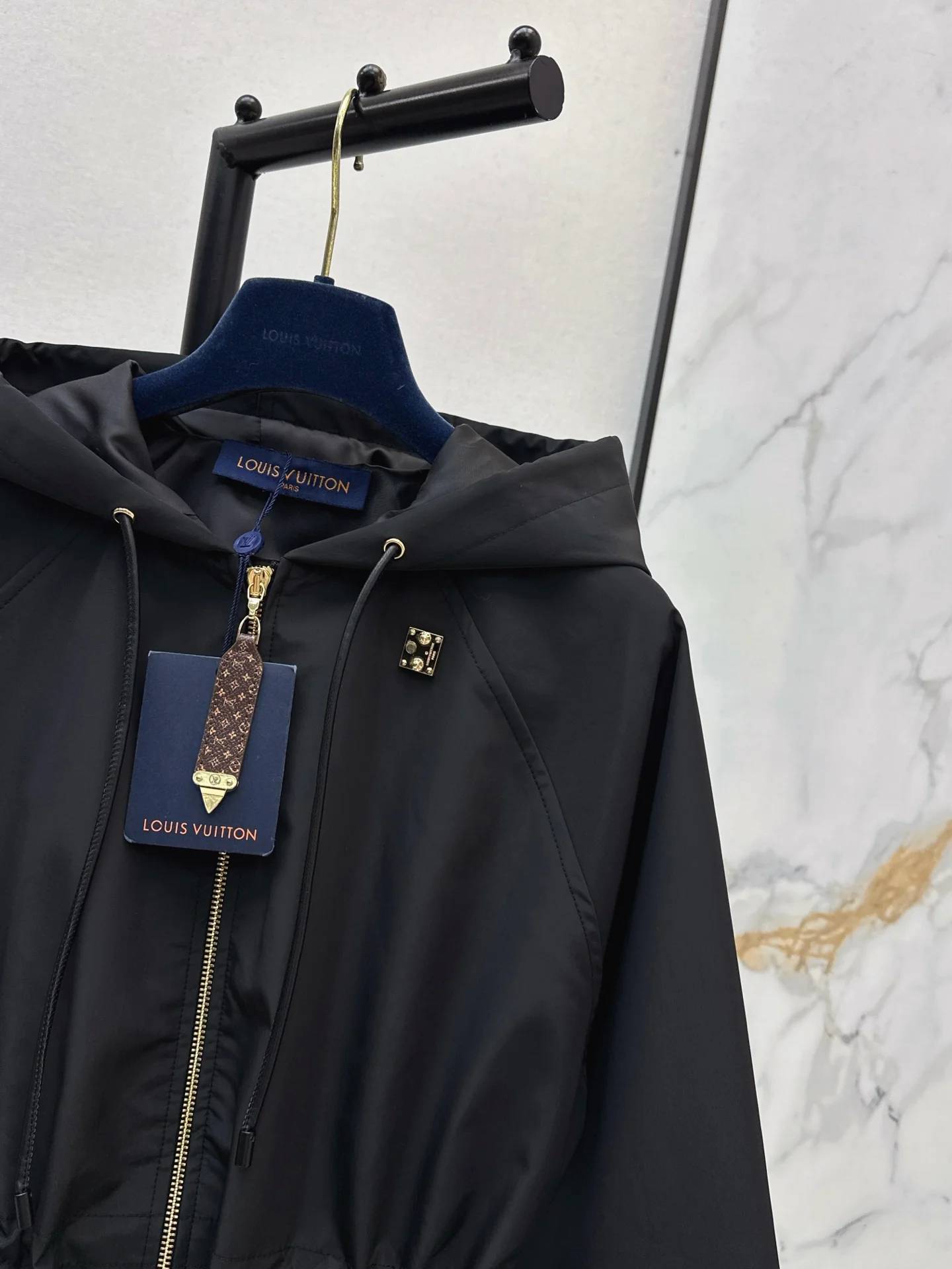 Louis 25fw drawstring hooded jacket