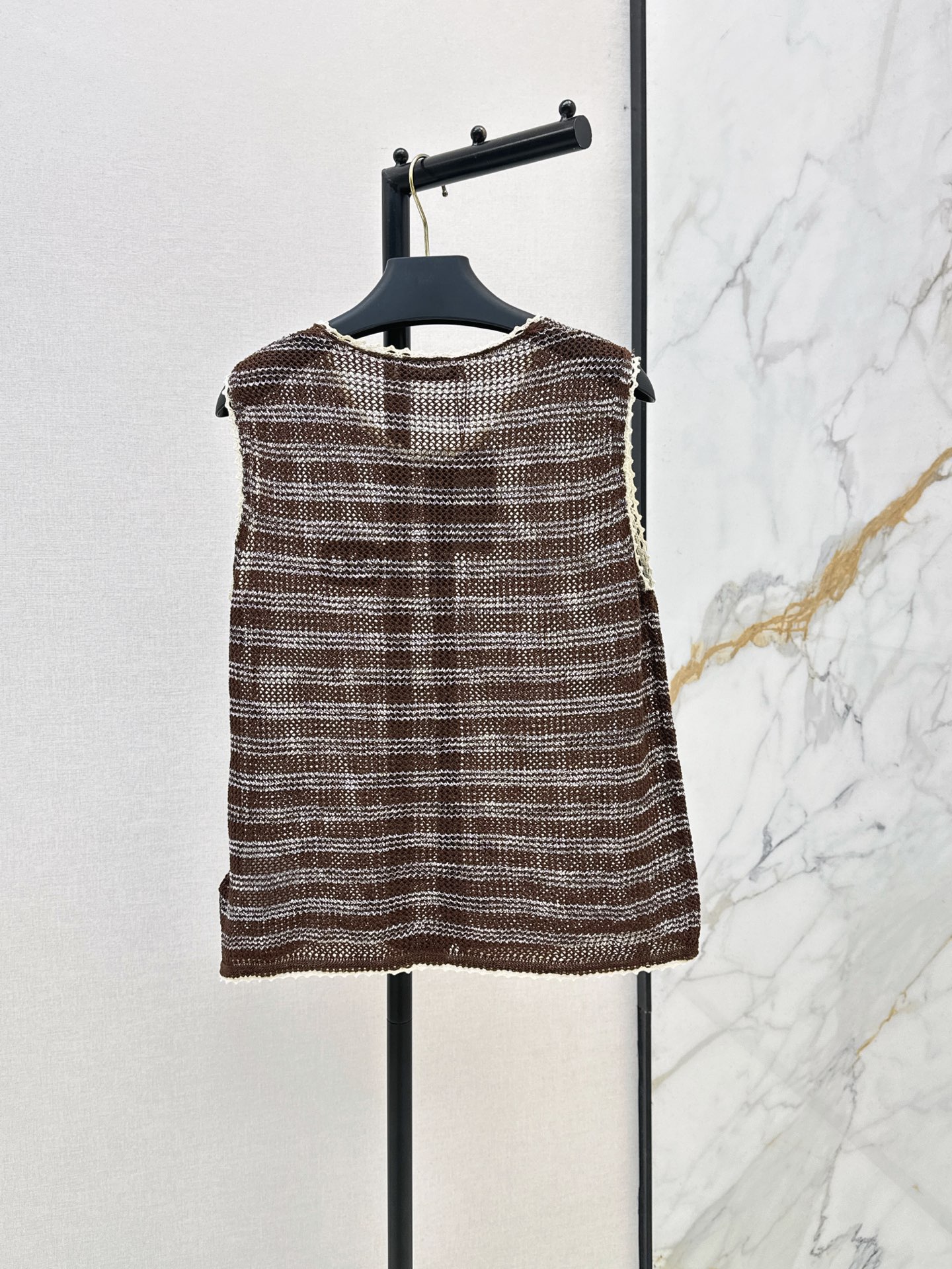 Valen 26ss stripe knit vest