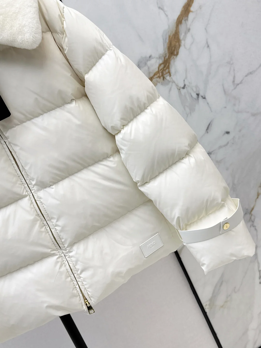 Fend 25fw down jacket