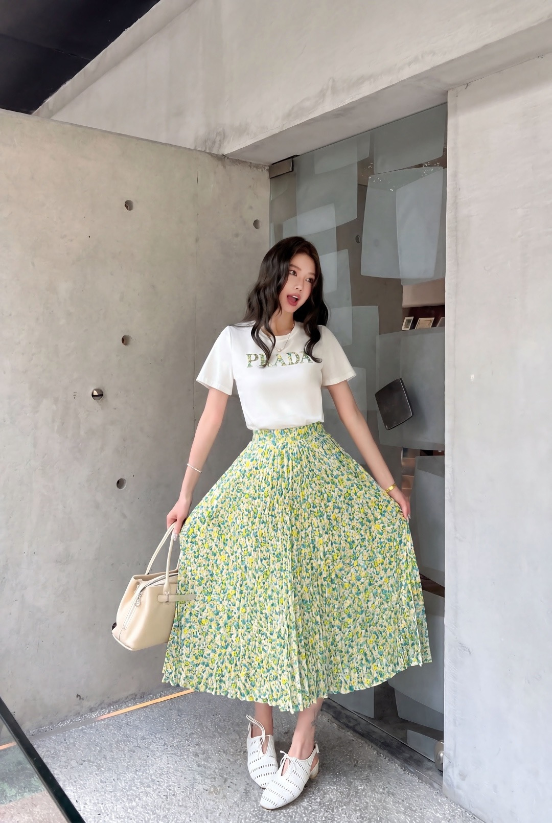 Pra 26ss t-shirt pleated skirt set