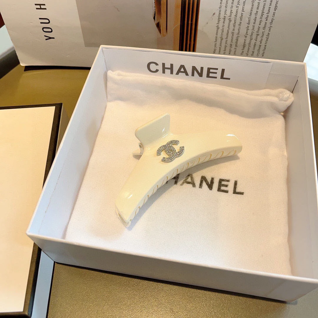 Ch hair clips