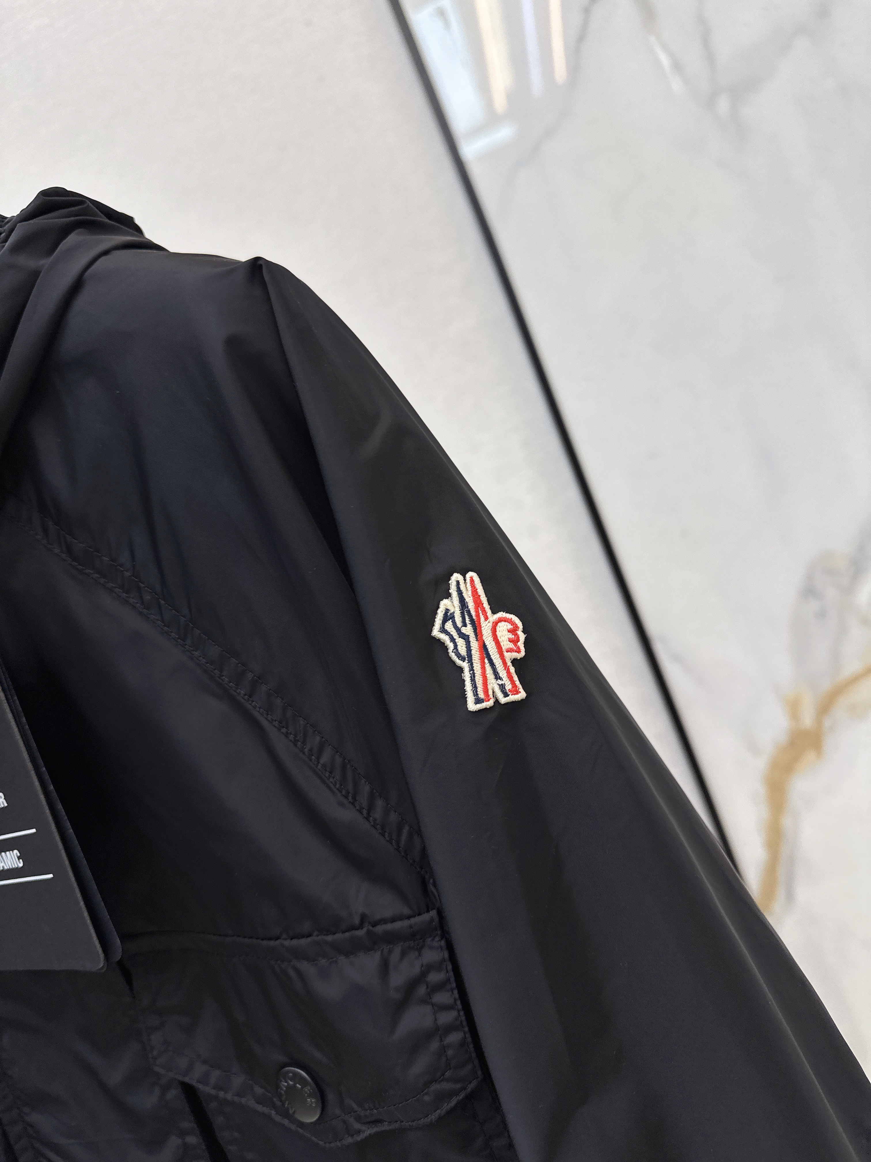 Monc 26ss trench coat