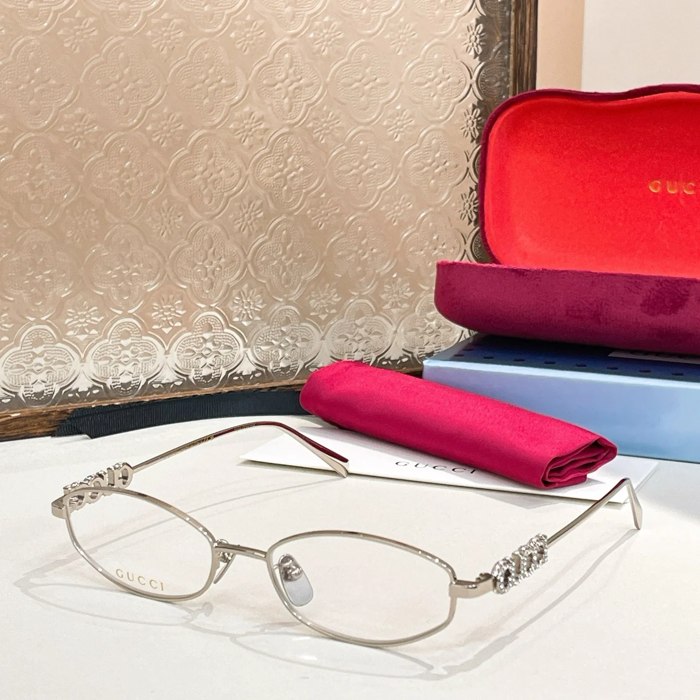 g GG1802S sunglasses