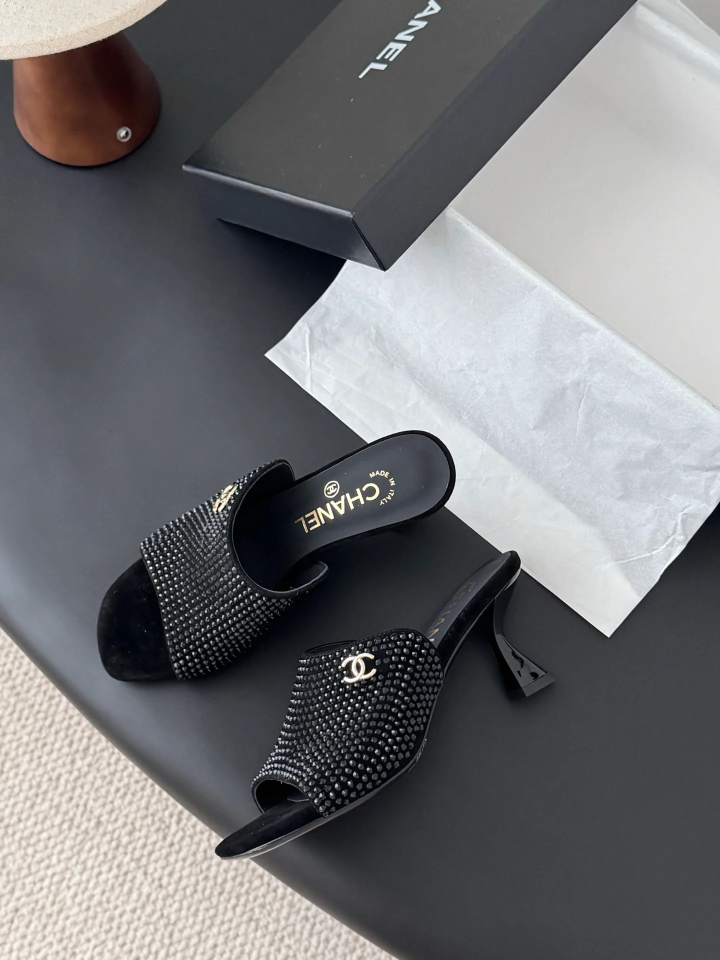 Chan 25fw kitten sandals