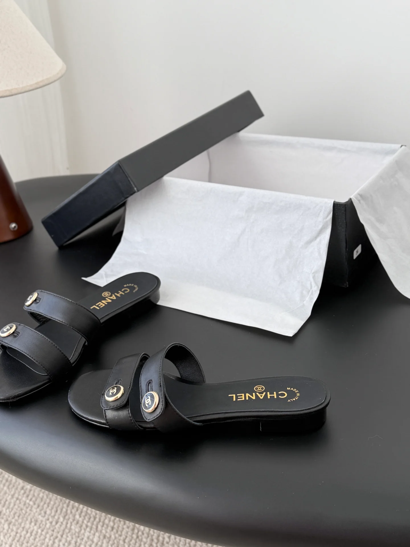 Chan 26ss sandals