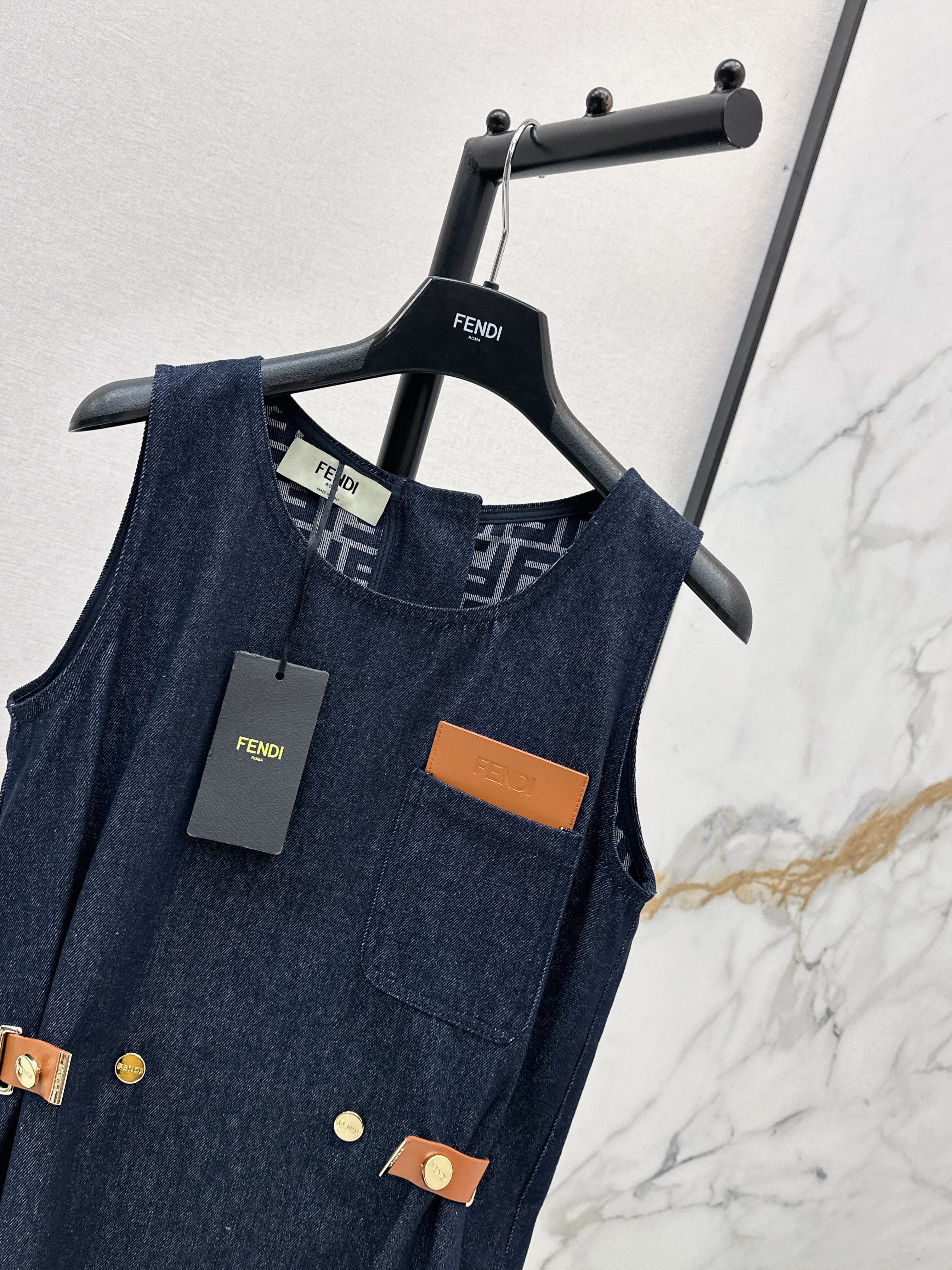 Fen 26ss sleevelesss dress