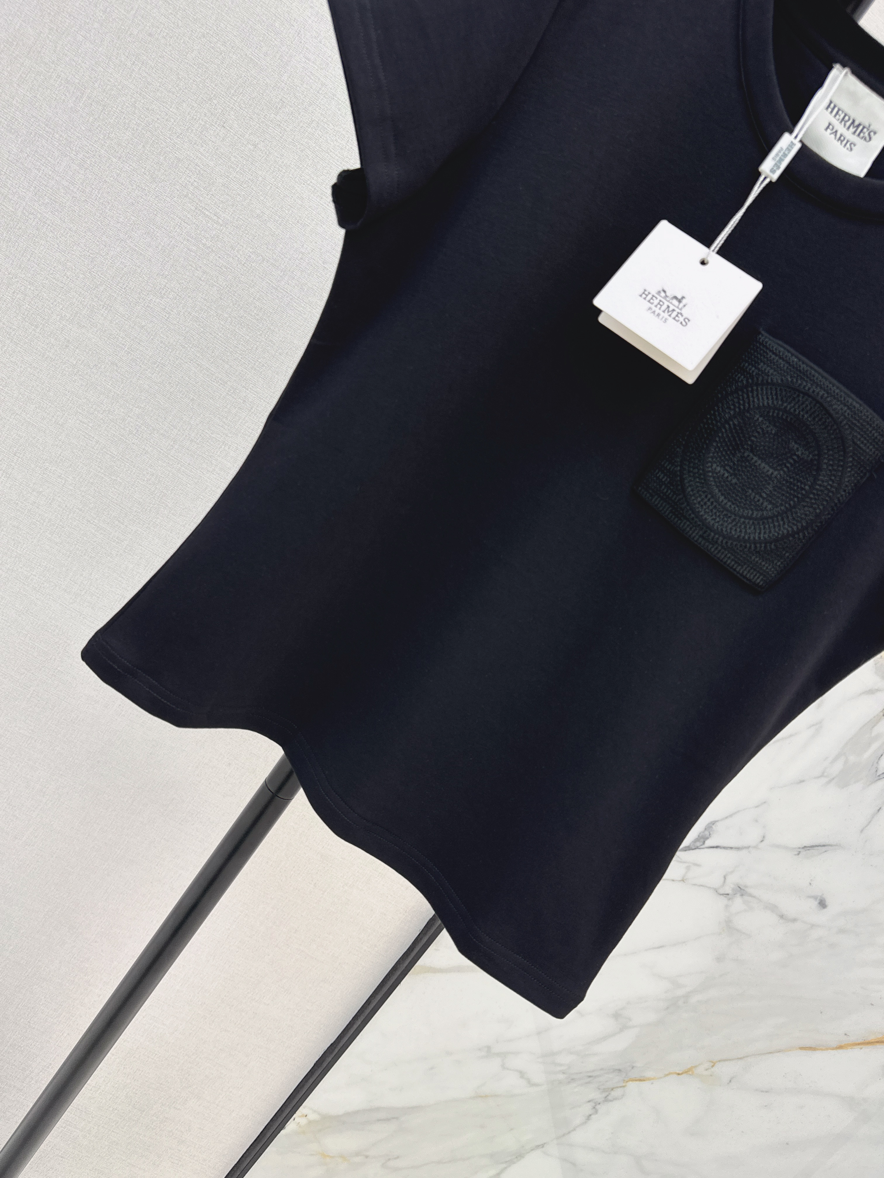 Her 26ss t-shirt