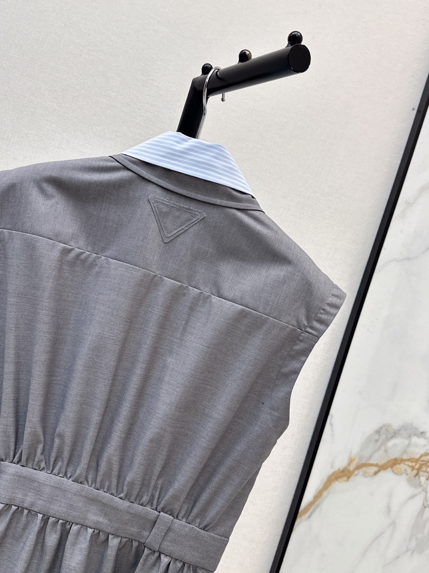 Pra 26ss  sleeveless belted dress