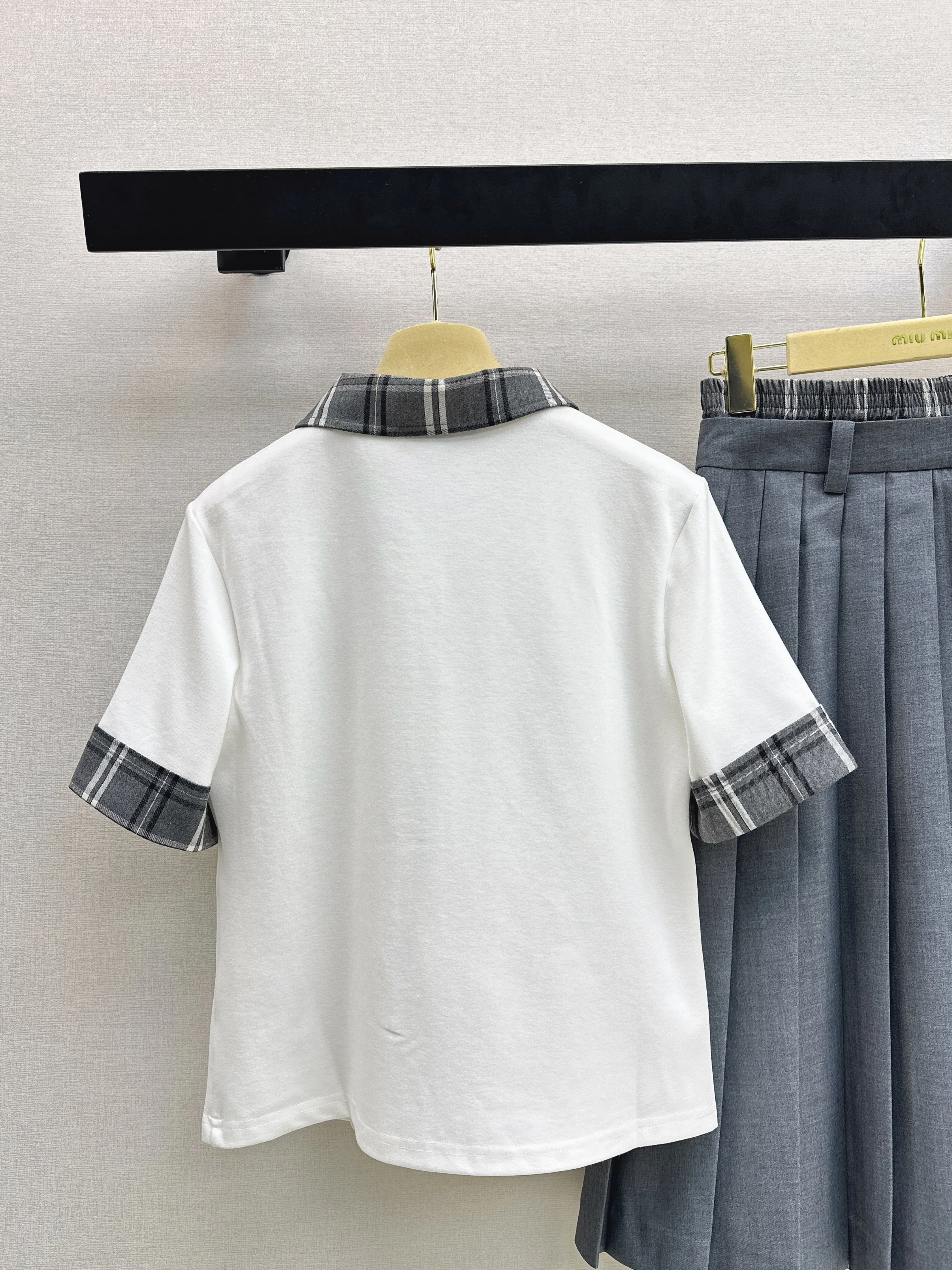 Miu 26ss polo shirt+pleated skirts