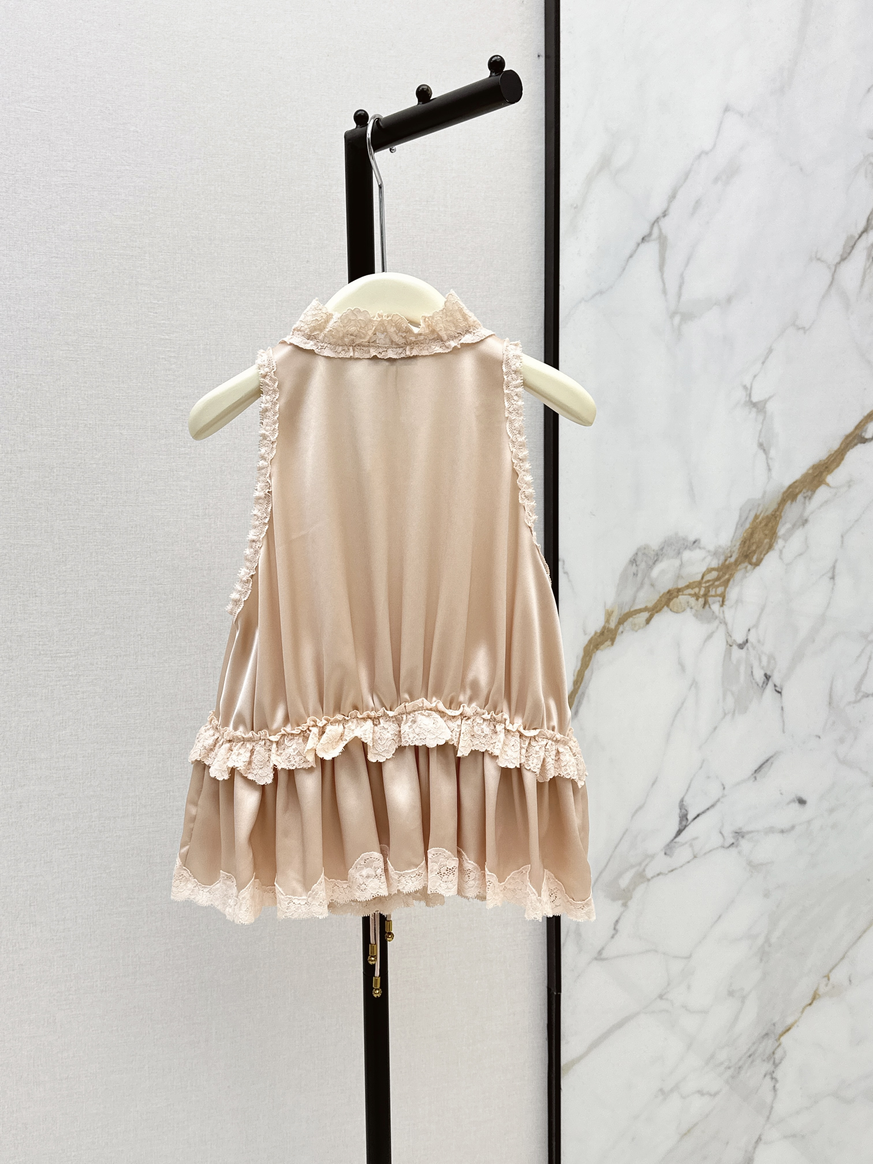 Chol 26ss lace v-neck top