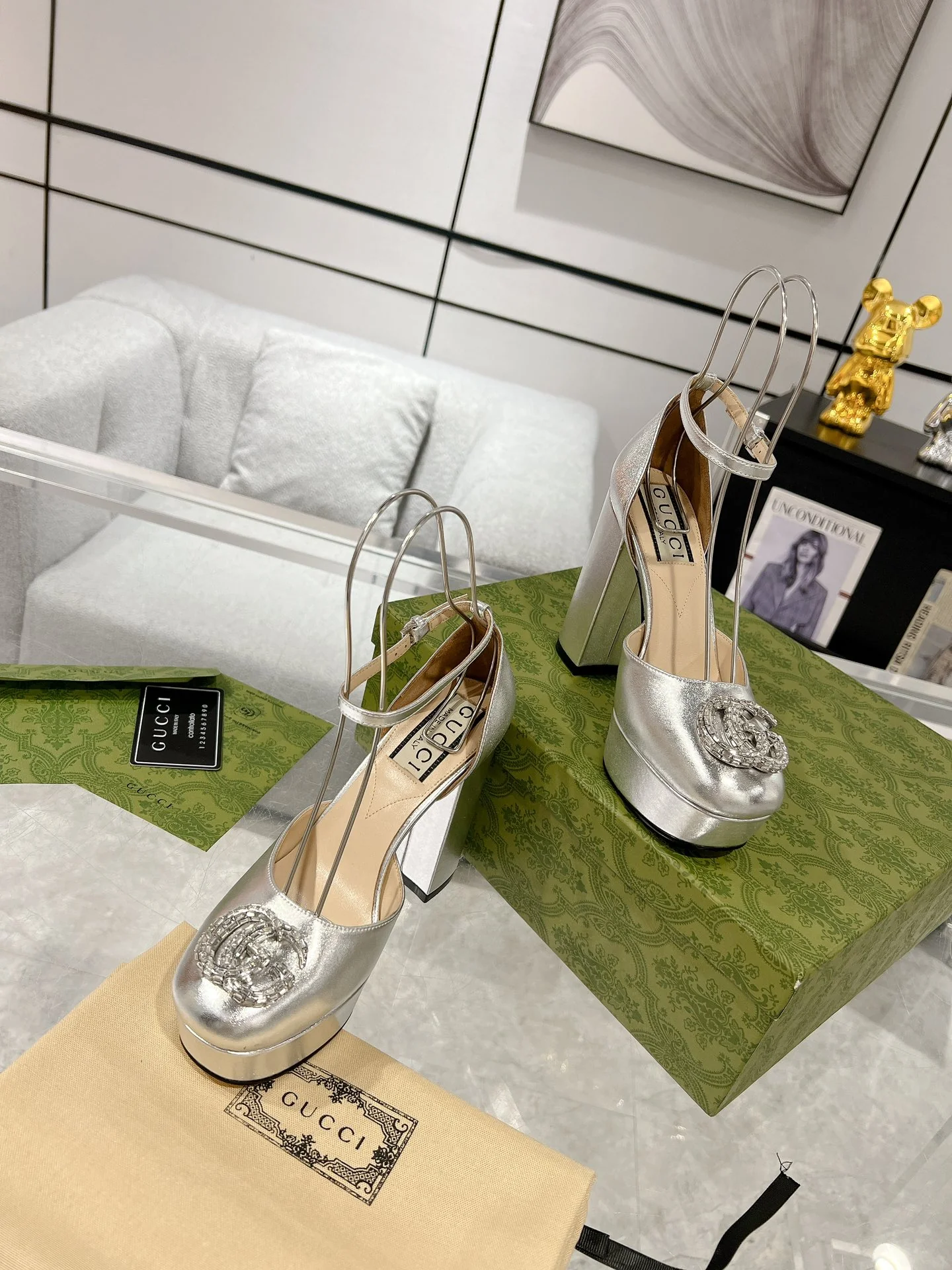 Gucc 25fw chunky heels with crystal diamond bling pumps