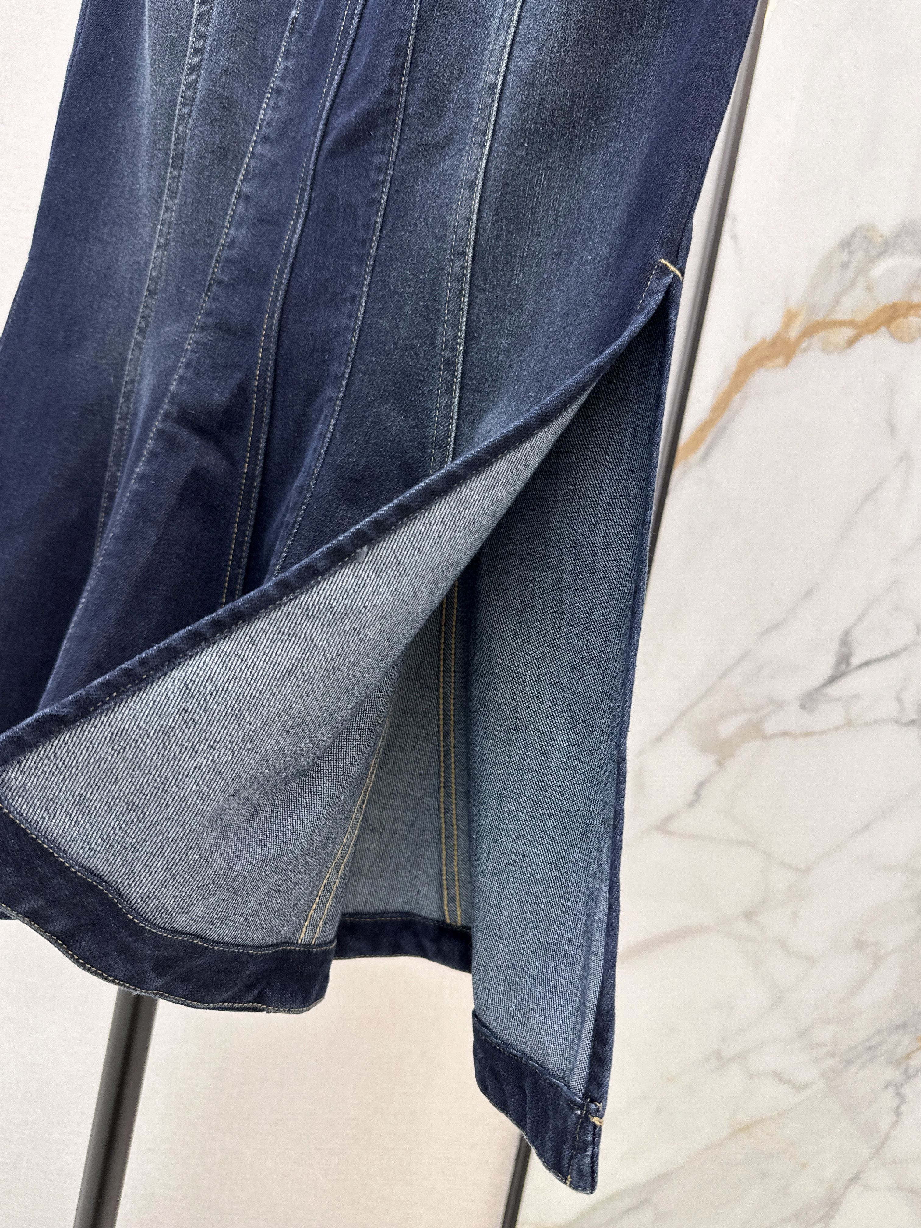 Loe 26ss mermaid skirt