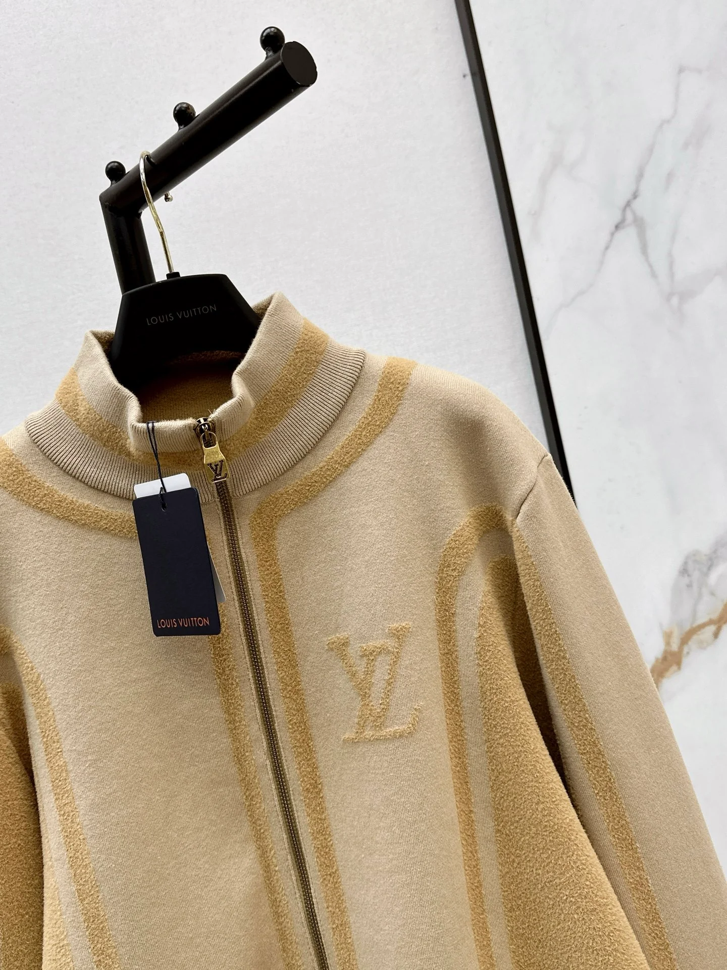 Louis 25fw hooded knit jacket