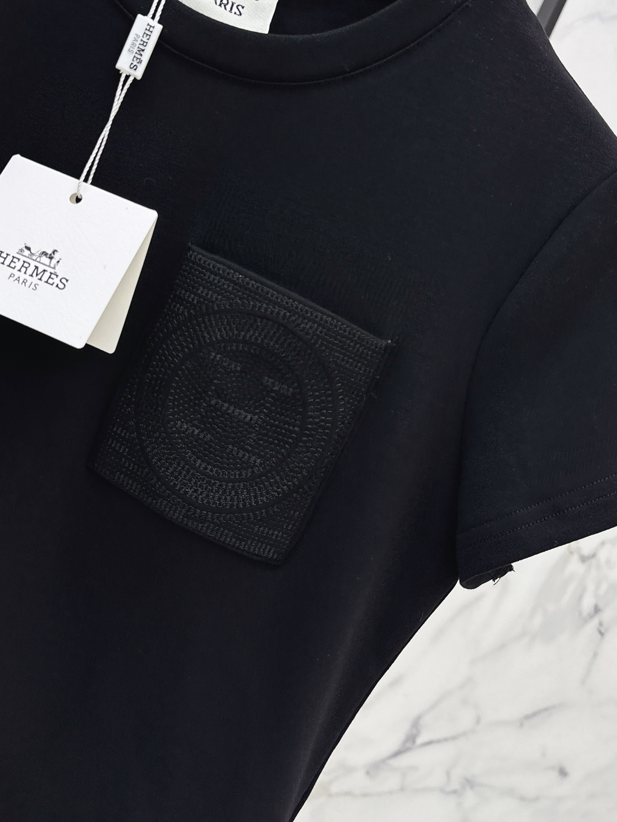 Her 26ss t-shirt