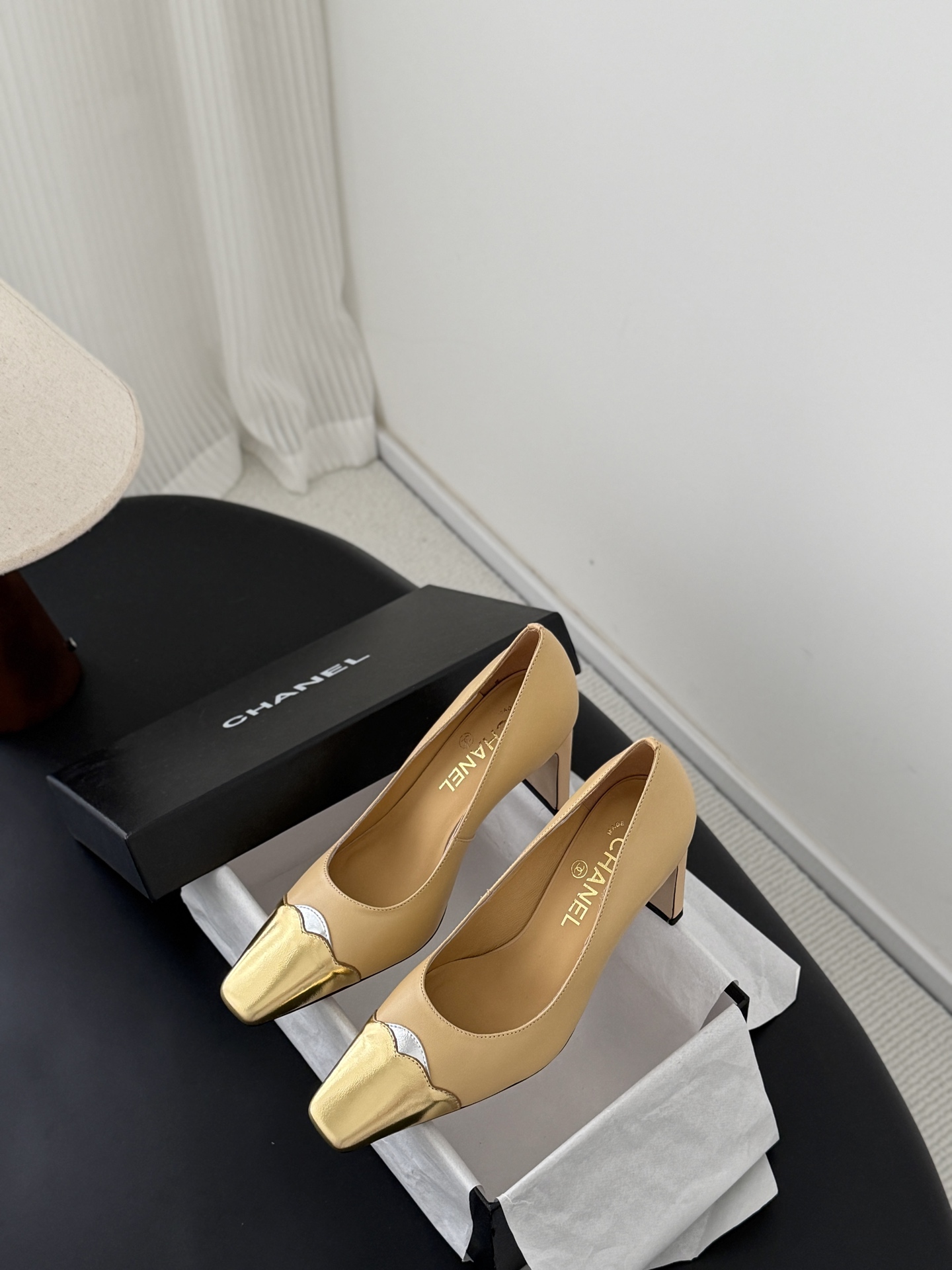 Chan 26P gold cap toe pump