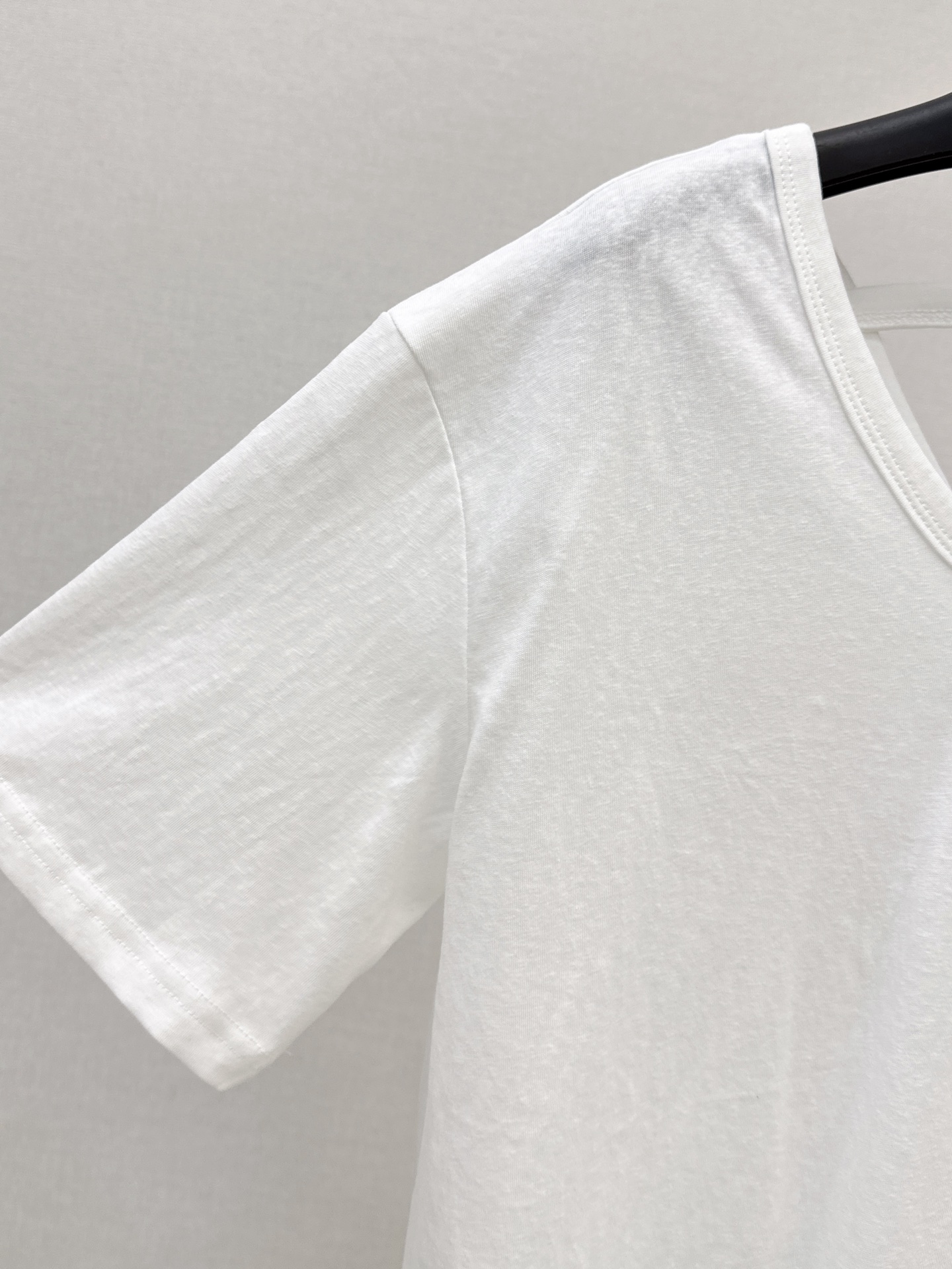 Pra 26ss v-neck t-shirt