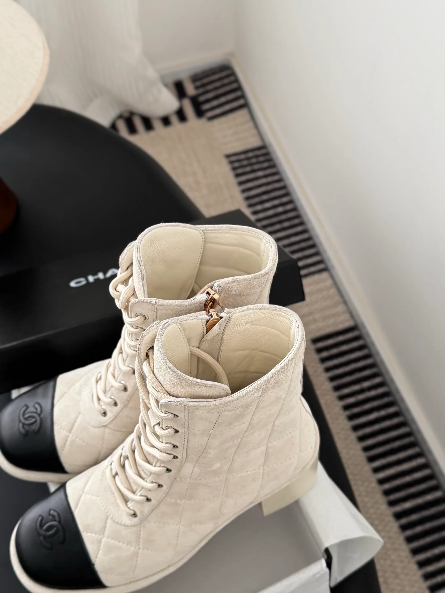 Chan 26ss ankle boots