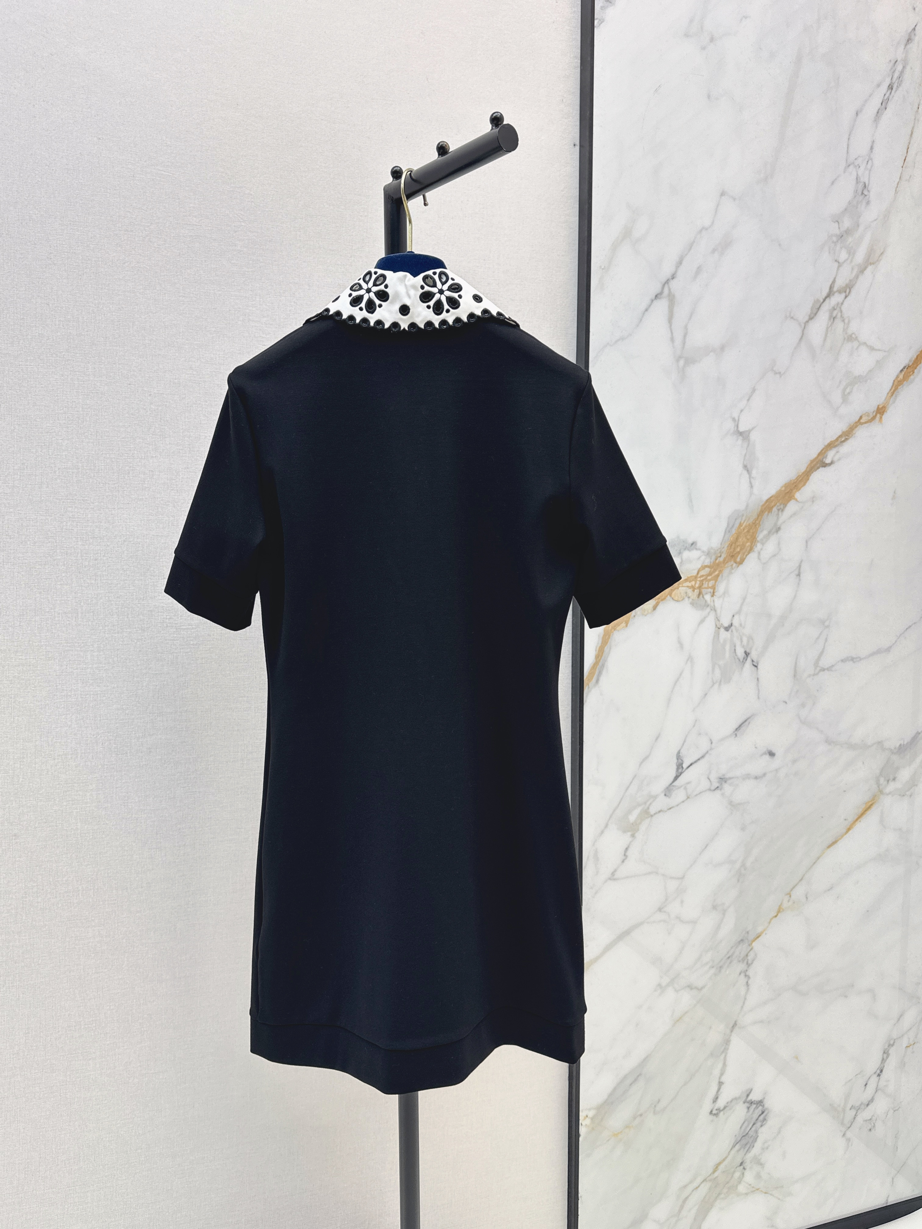 Loui 26ss peter pan collar zip dress