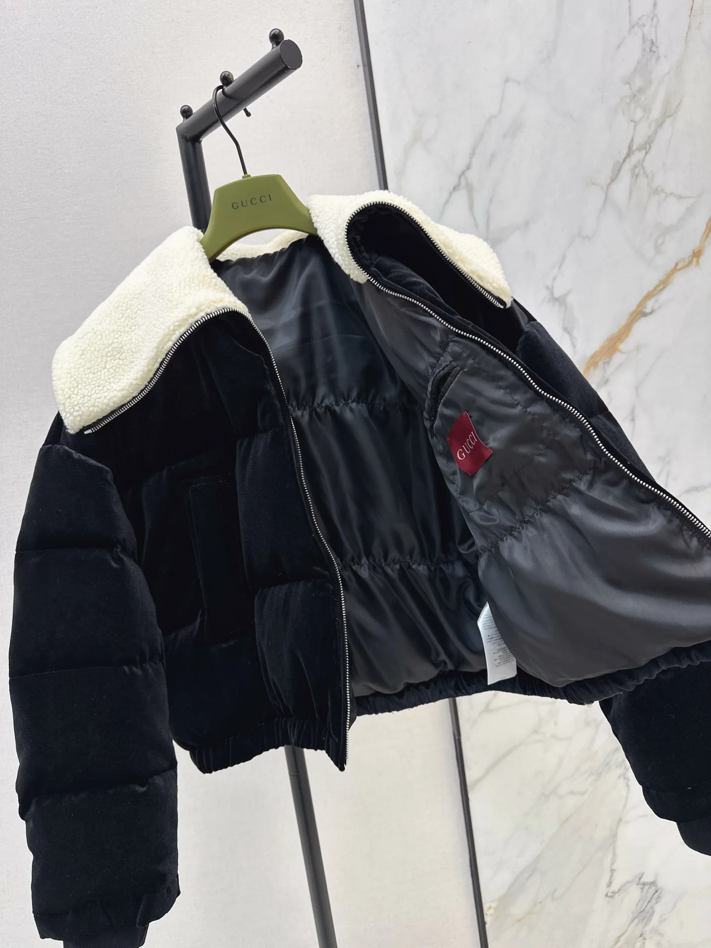 Gucc 25fw velvet down jacket