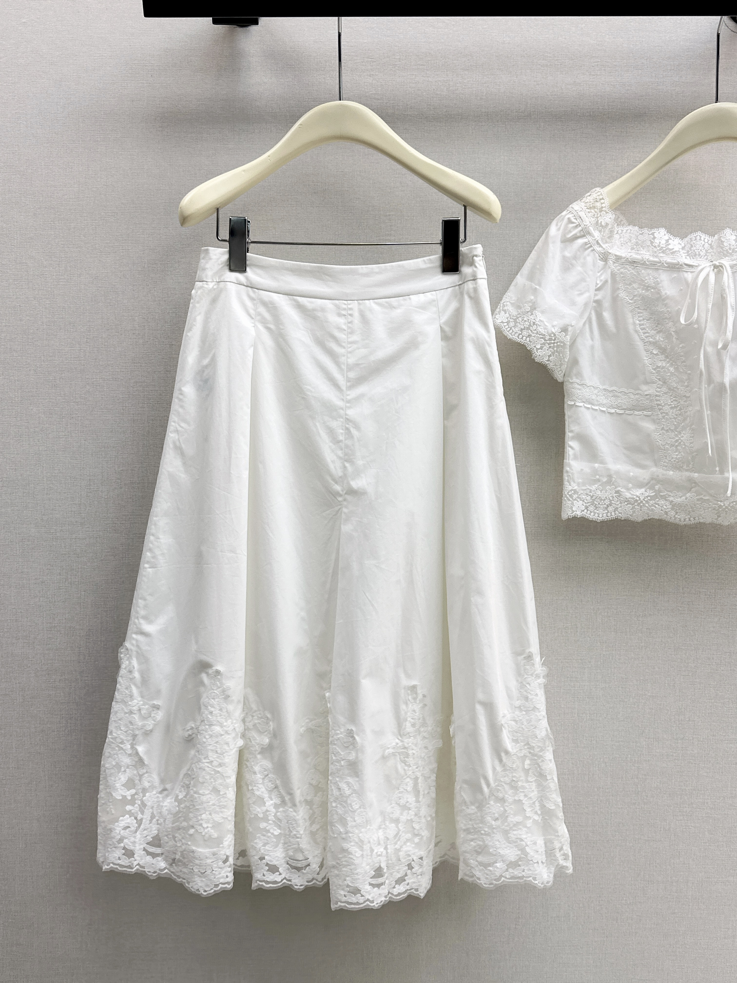 ES 26ss lace crop top skirt set