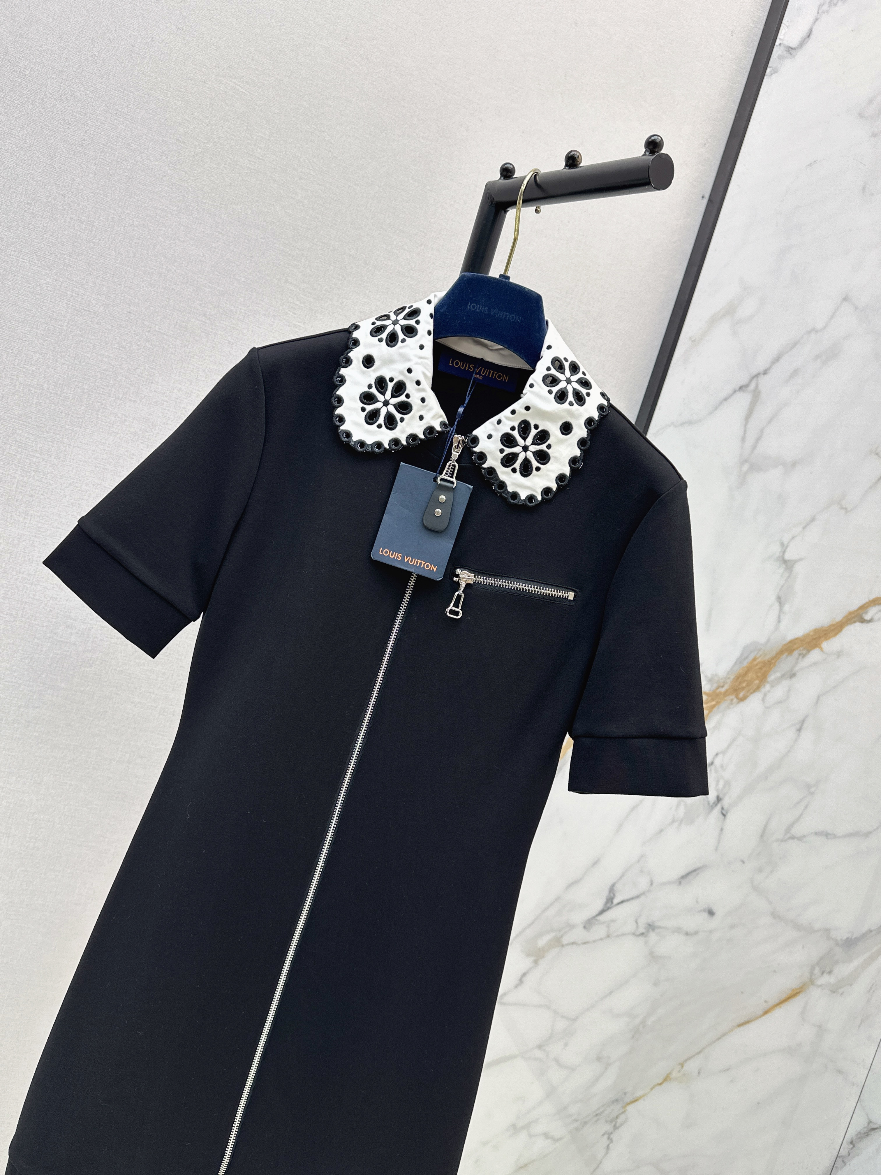 Loui 26ss peter pan collar zip dress