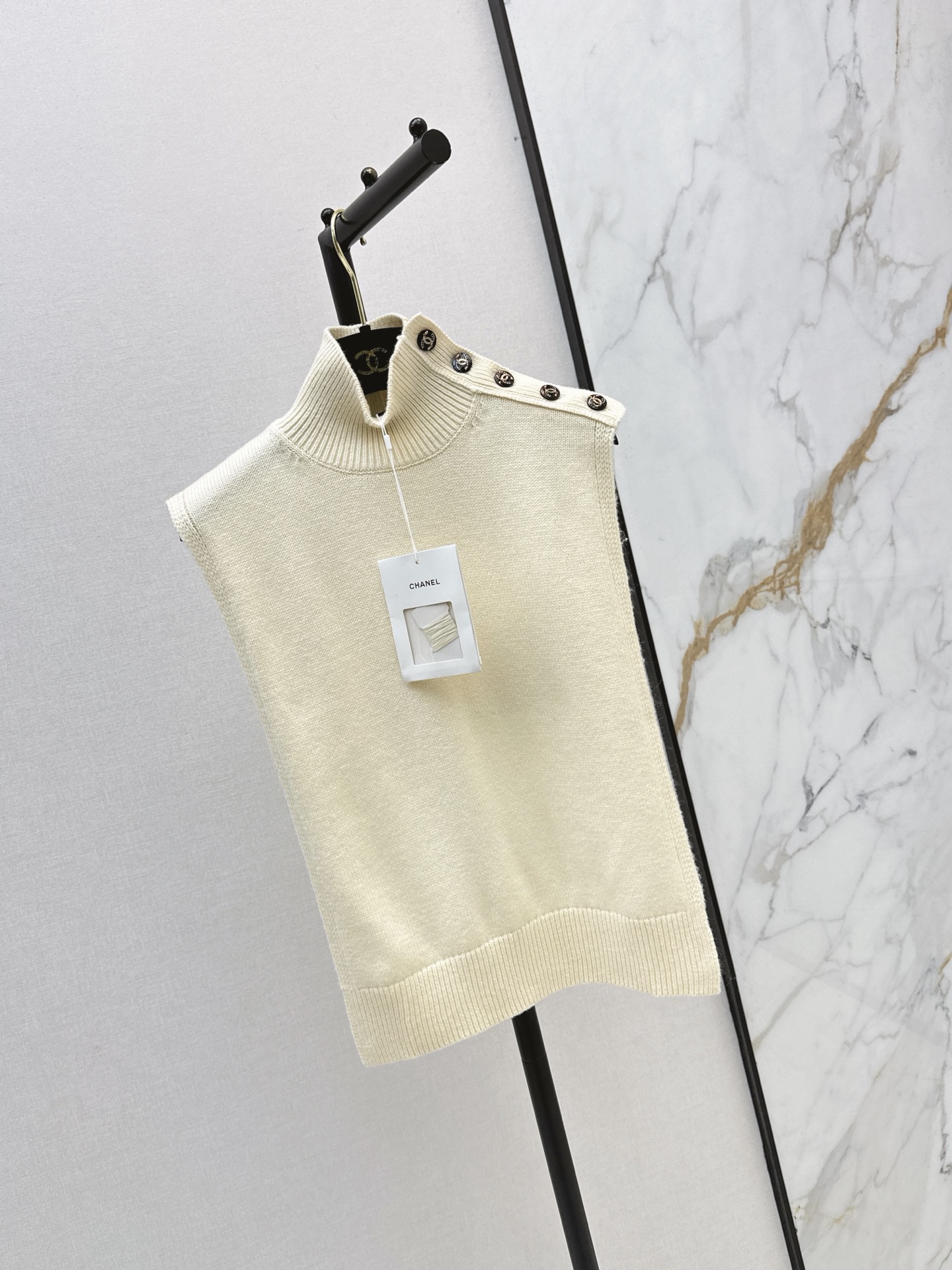 Chan 26ss high neck vest cape