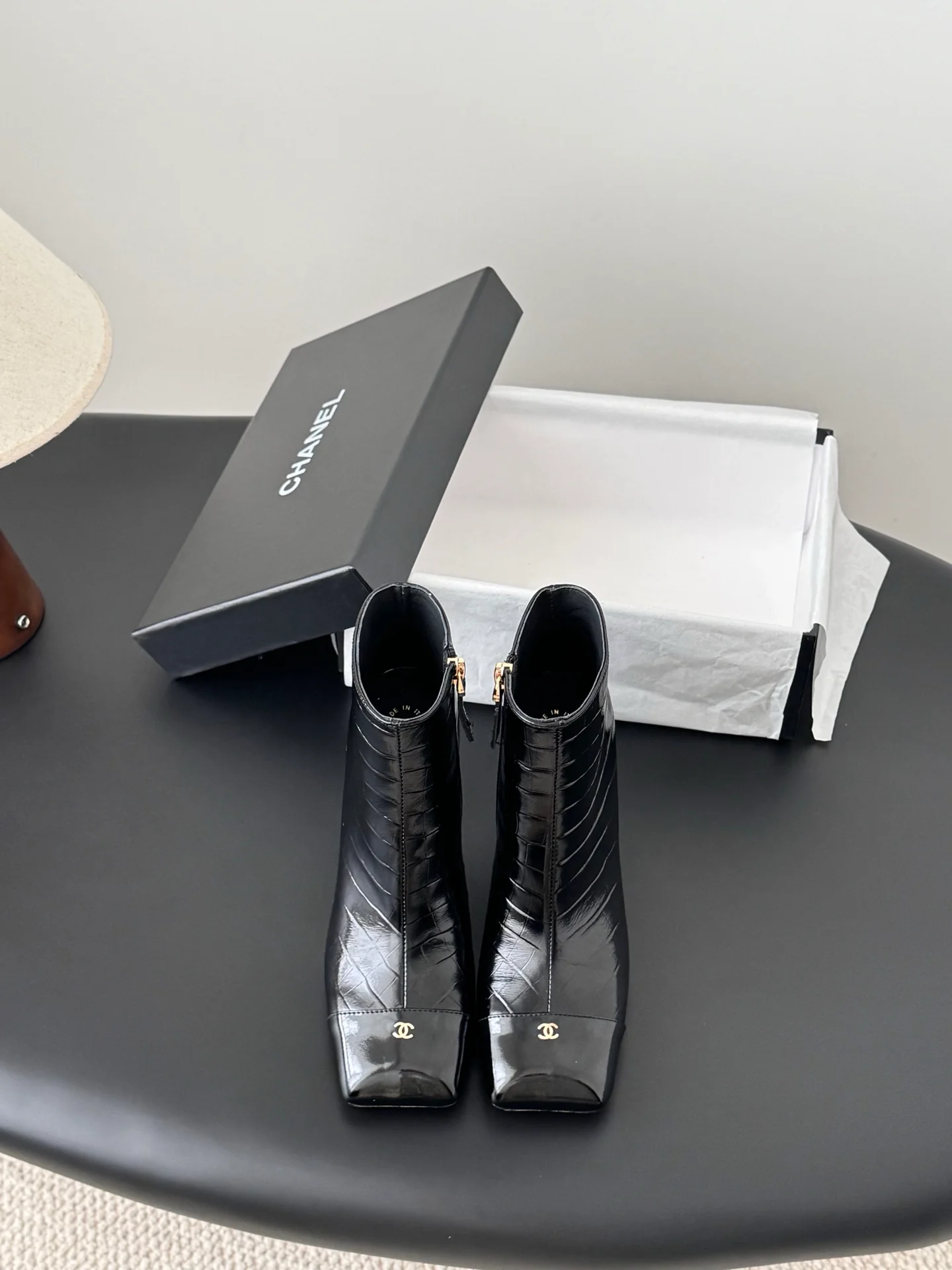Chan 26ss ankle boots