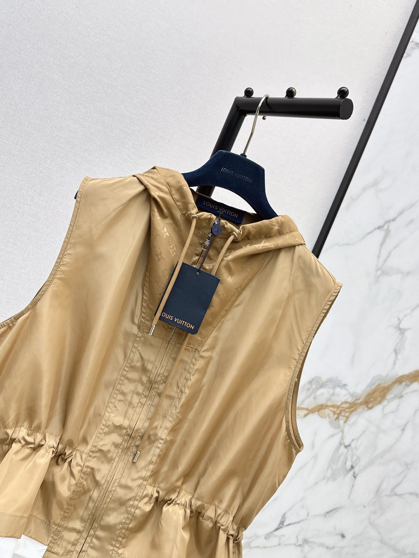 Loui 26ss hooded vest jacket
