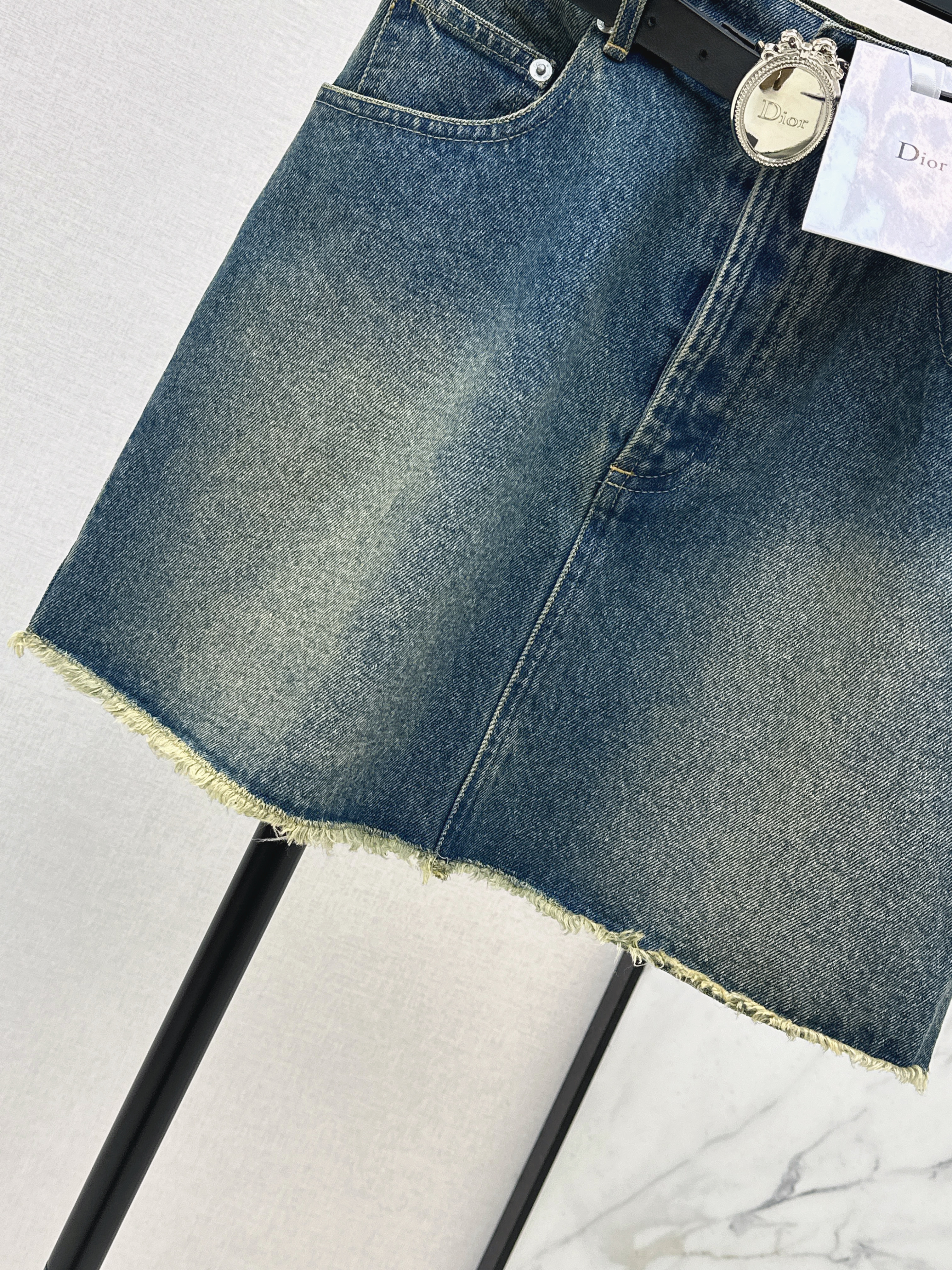 CD 26ss belted denim skirt