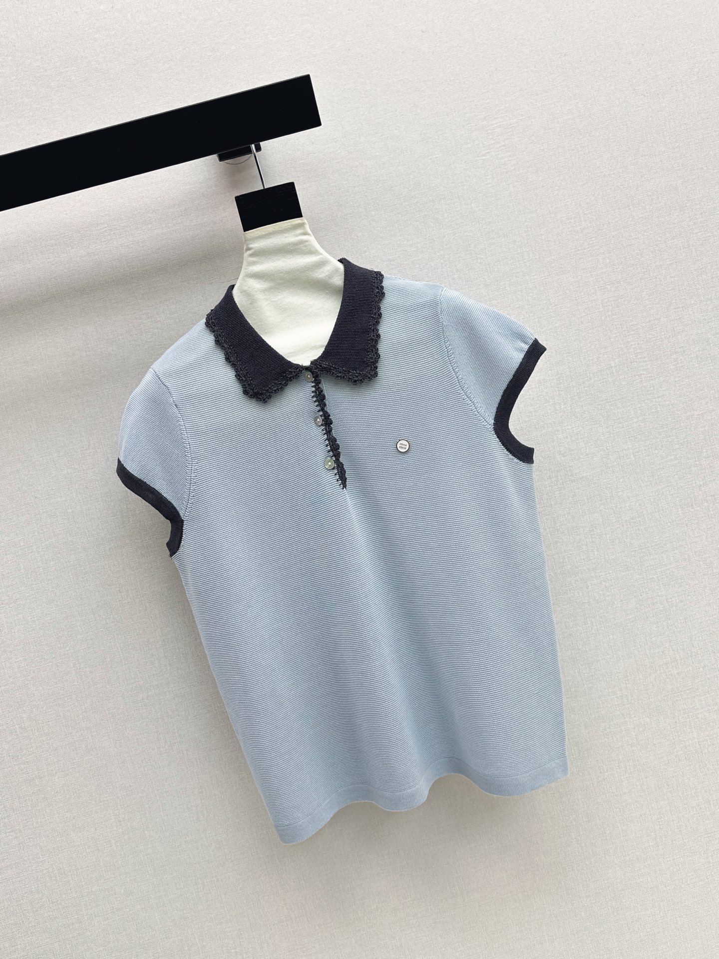 Miu 26ss sleeveless polo knitwear