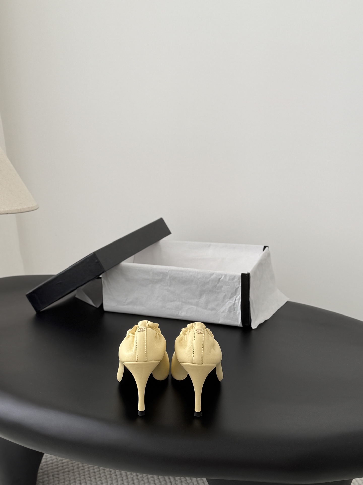 Chan 26ss cap-toe pump
