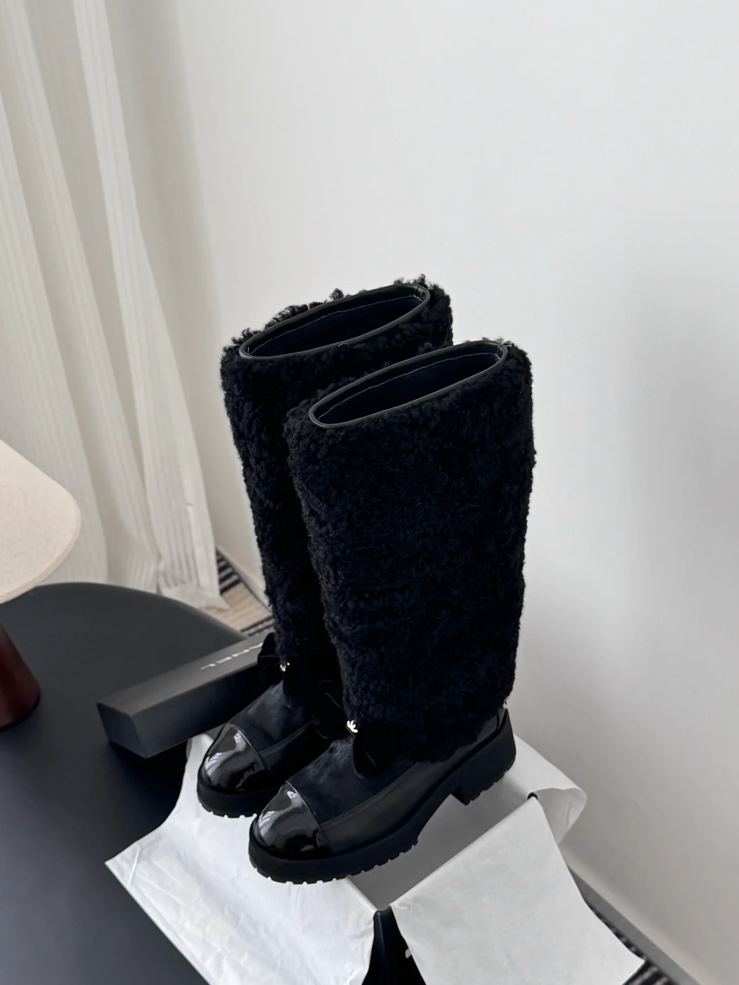 Chan 25fw plush half  boots with bow