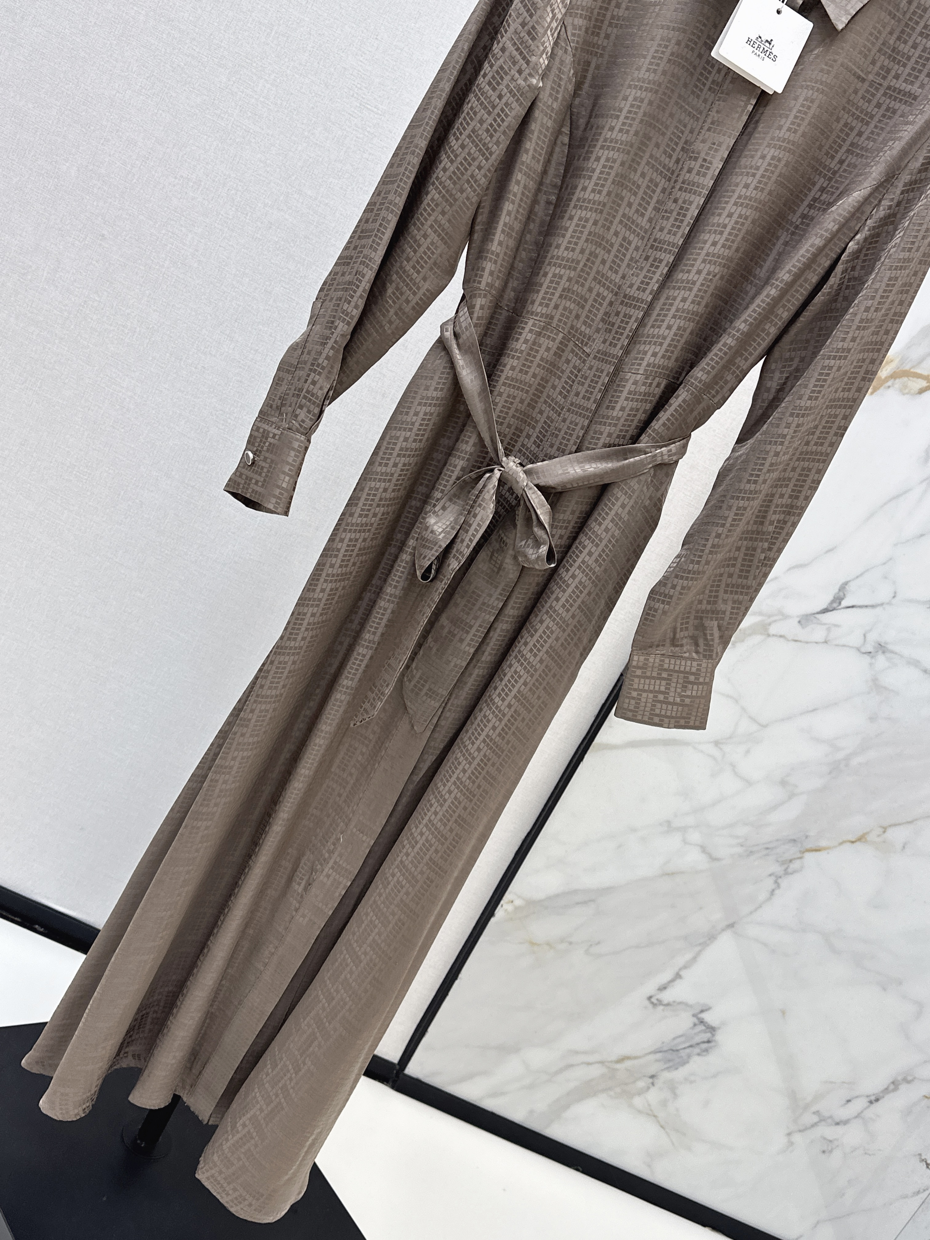 Her 26ss jacquard silk dress