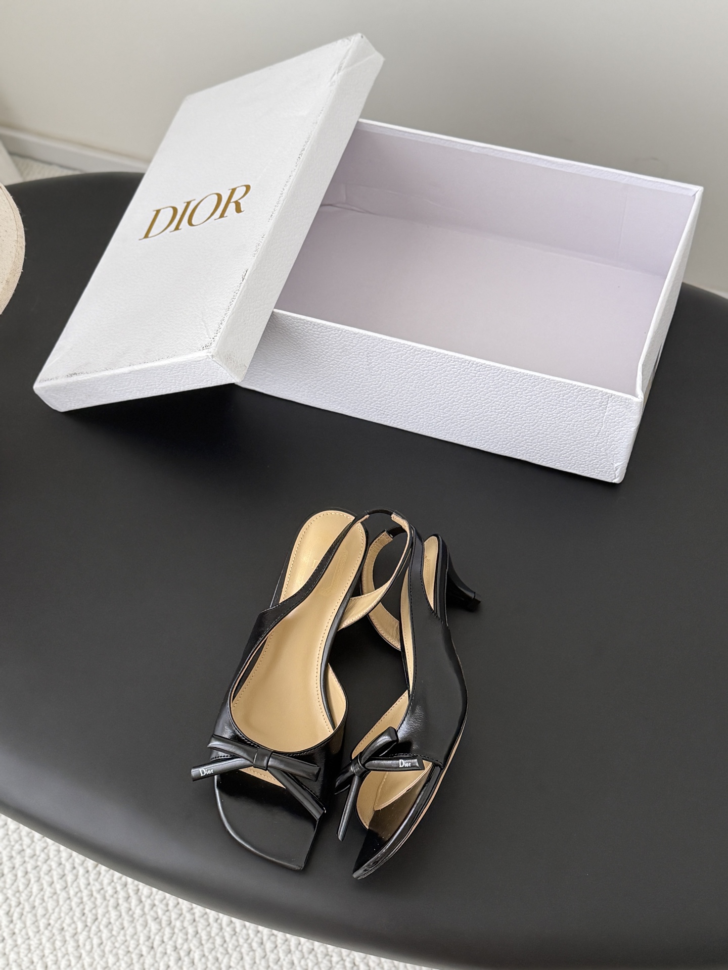 CD 26ss kitten slingback heel