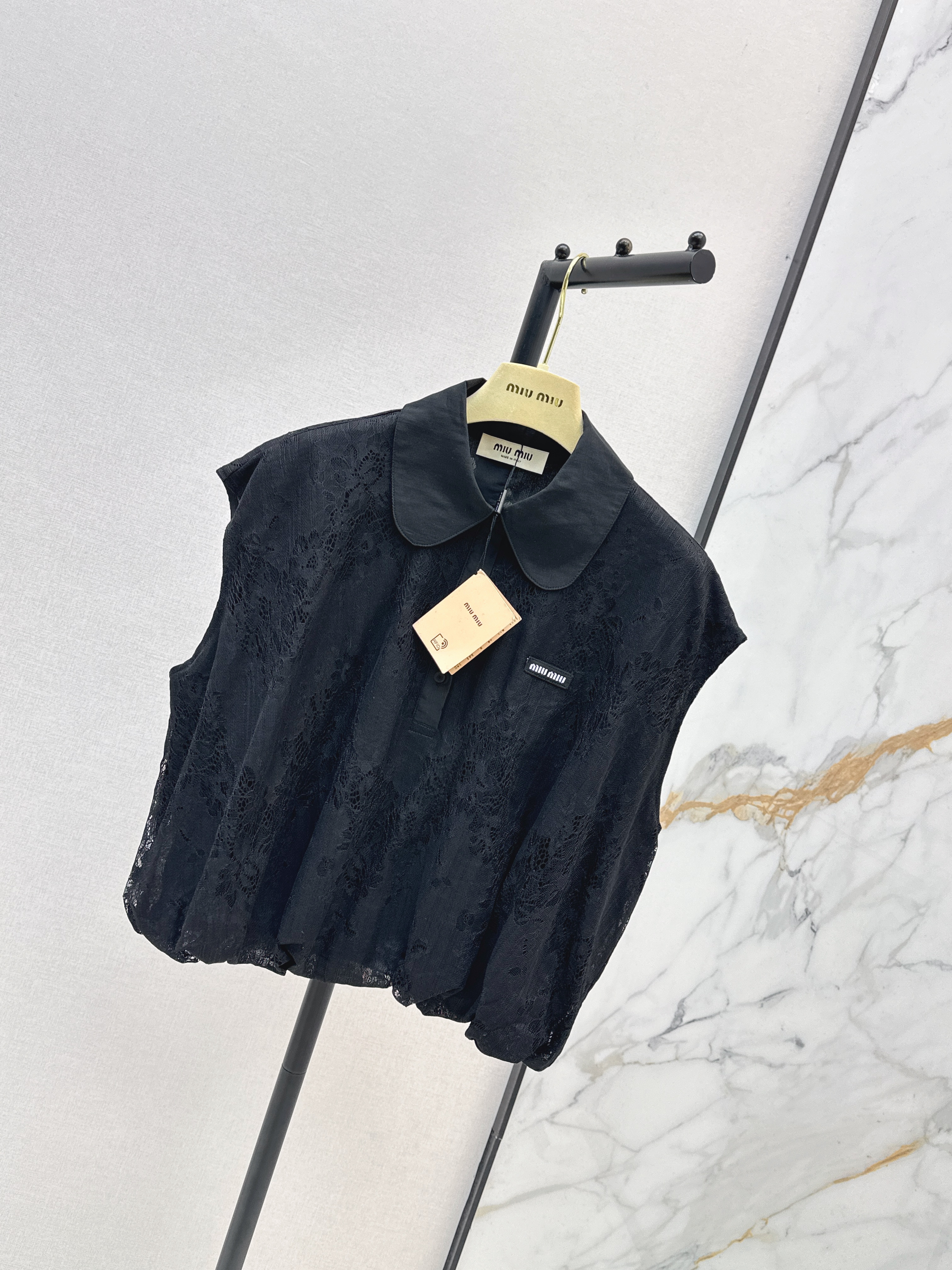 Miu 26ss lace trim top