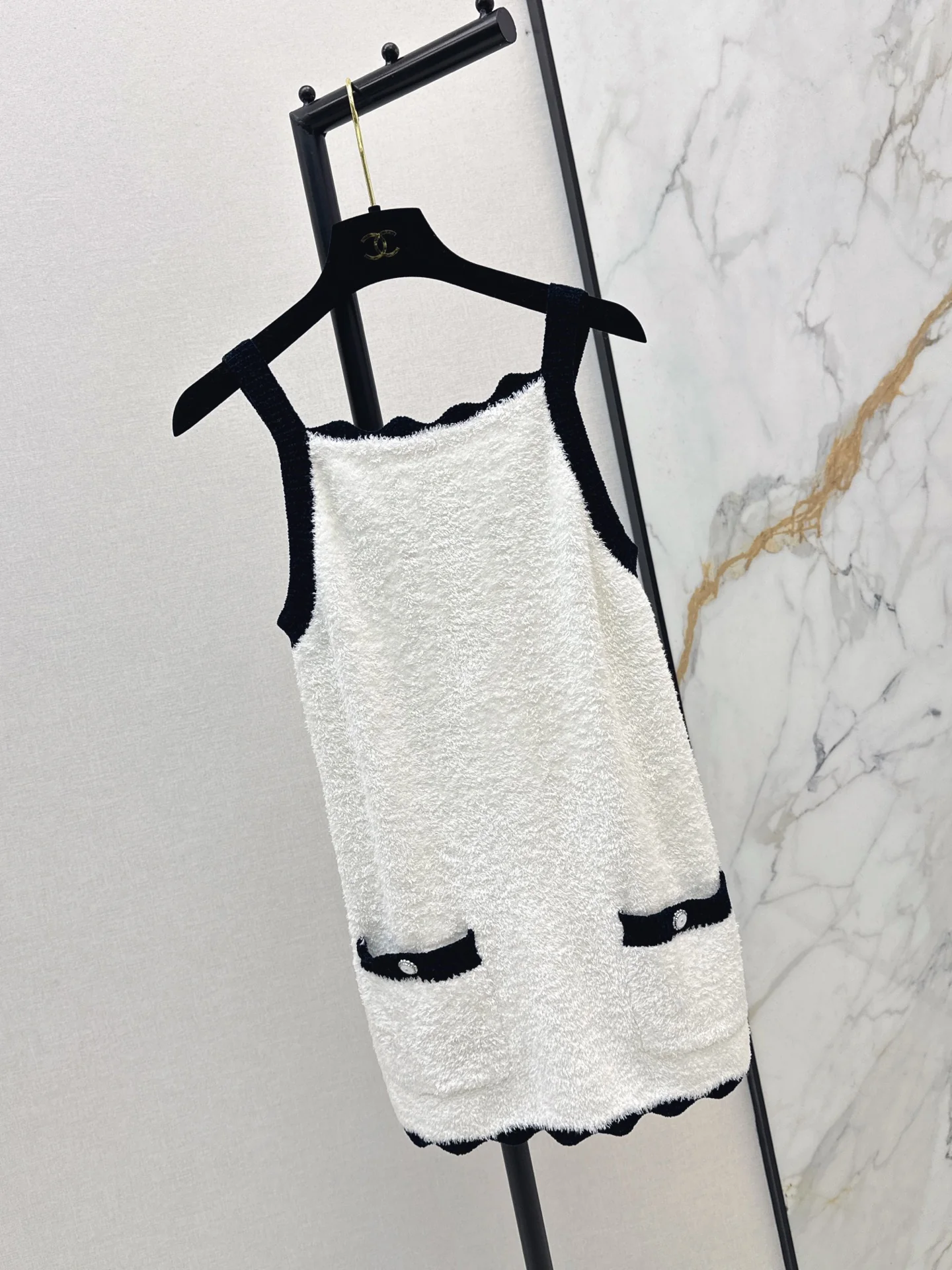 Chan 26ss contract vest