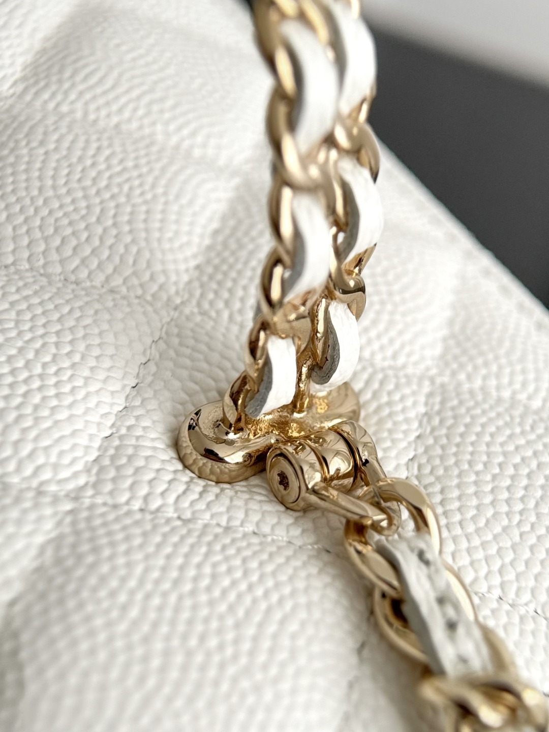 Chan 26S clutch bag with chain