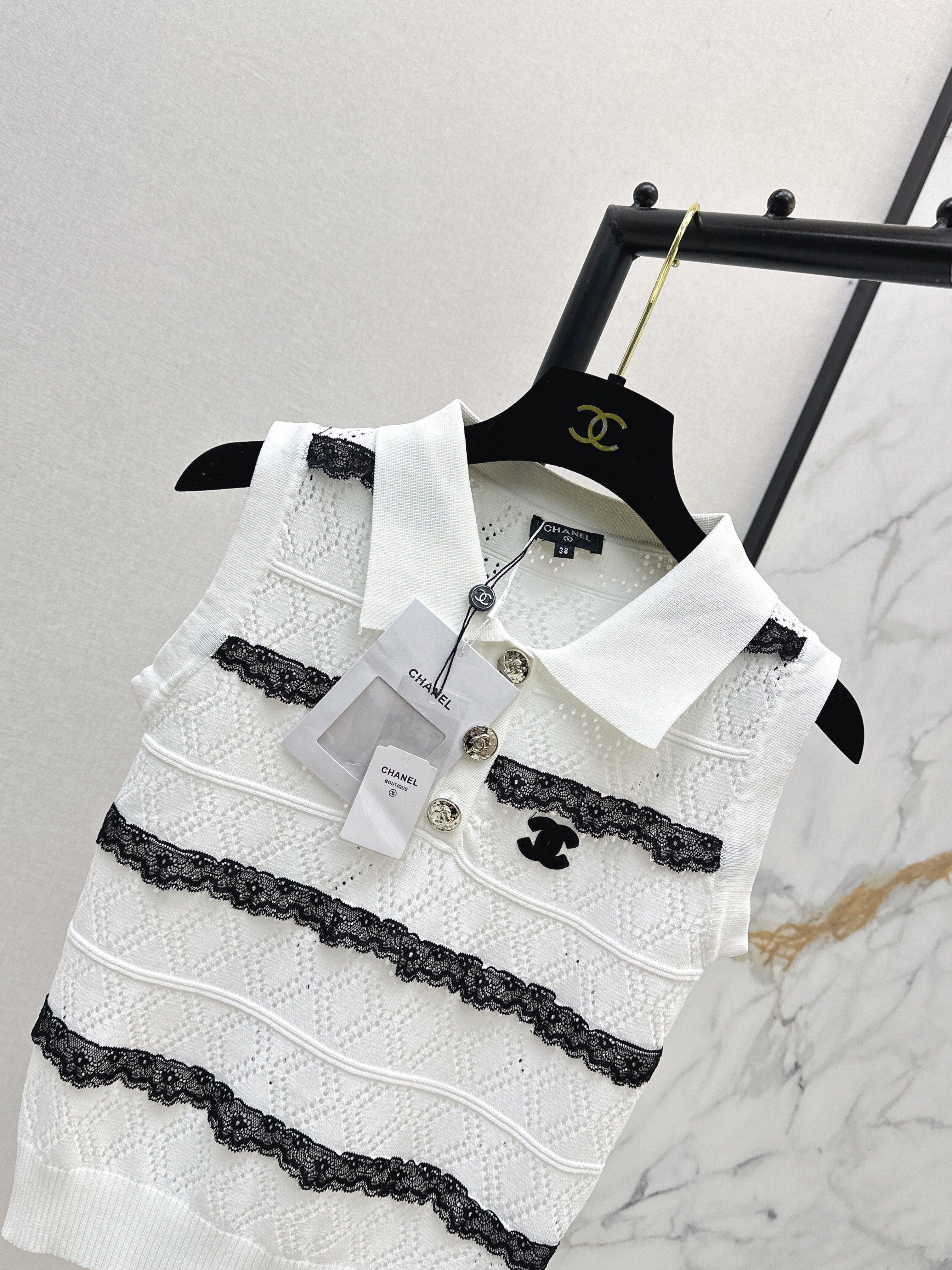 Chan 26ss lace knit vest