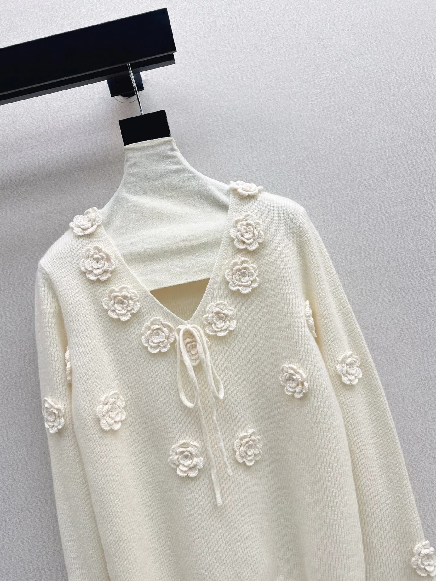 Miu 26ss knit sweater