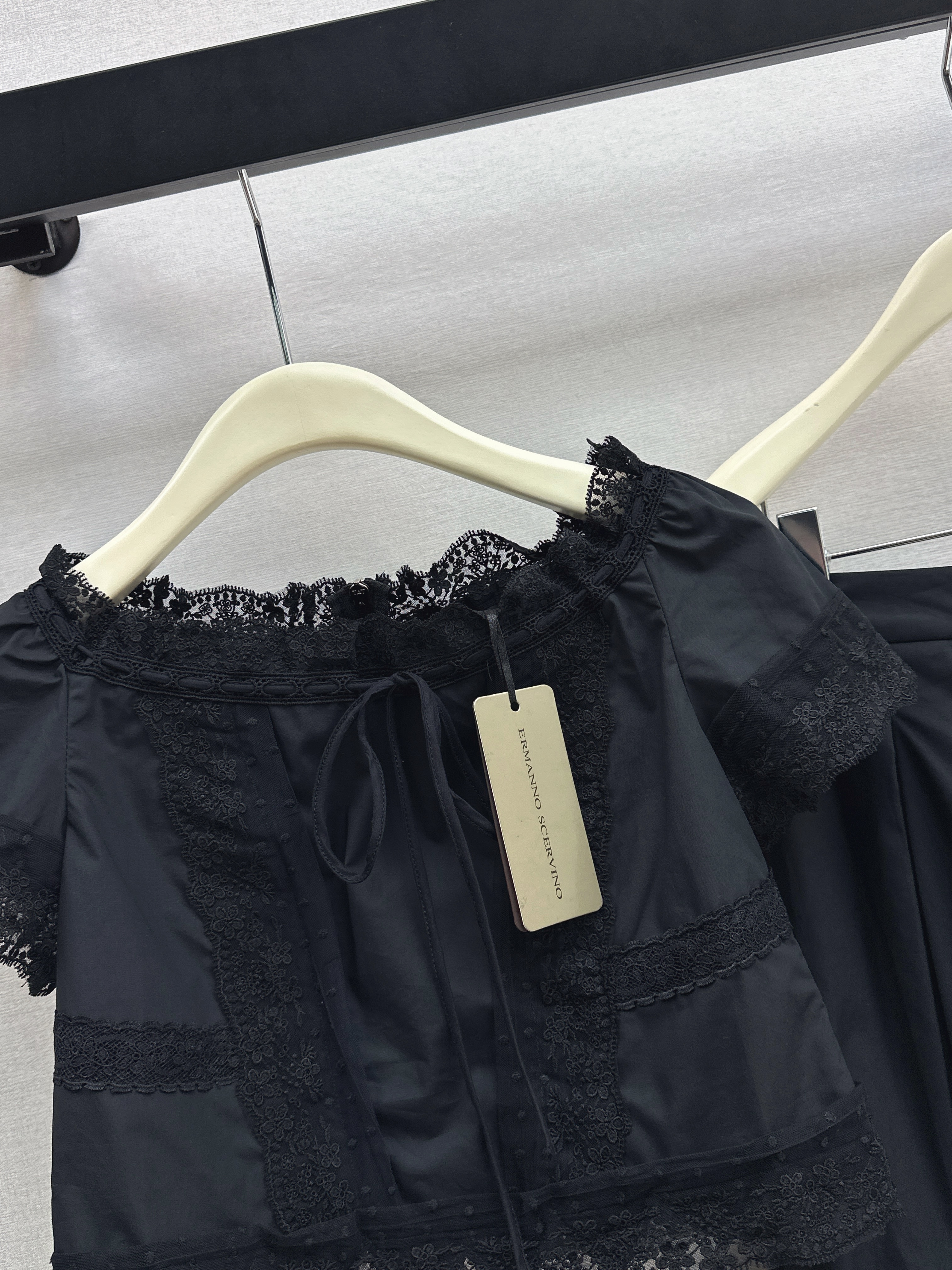 ES 26ss lace crop top skirt set