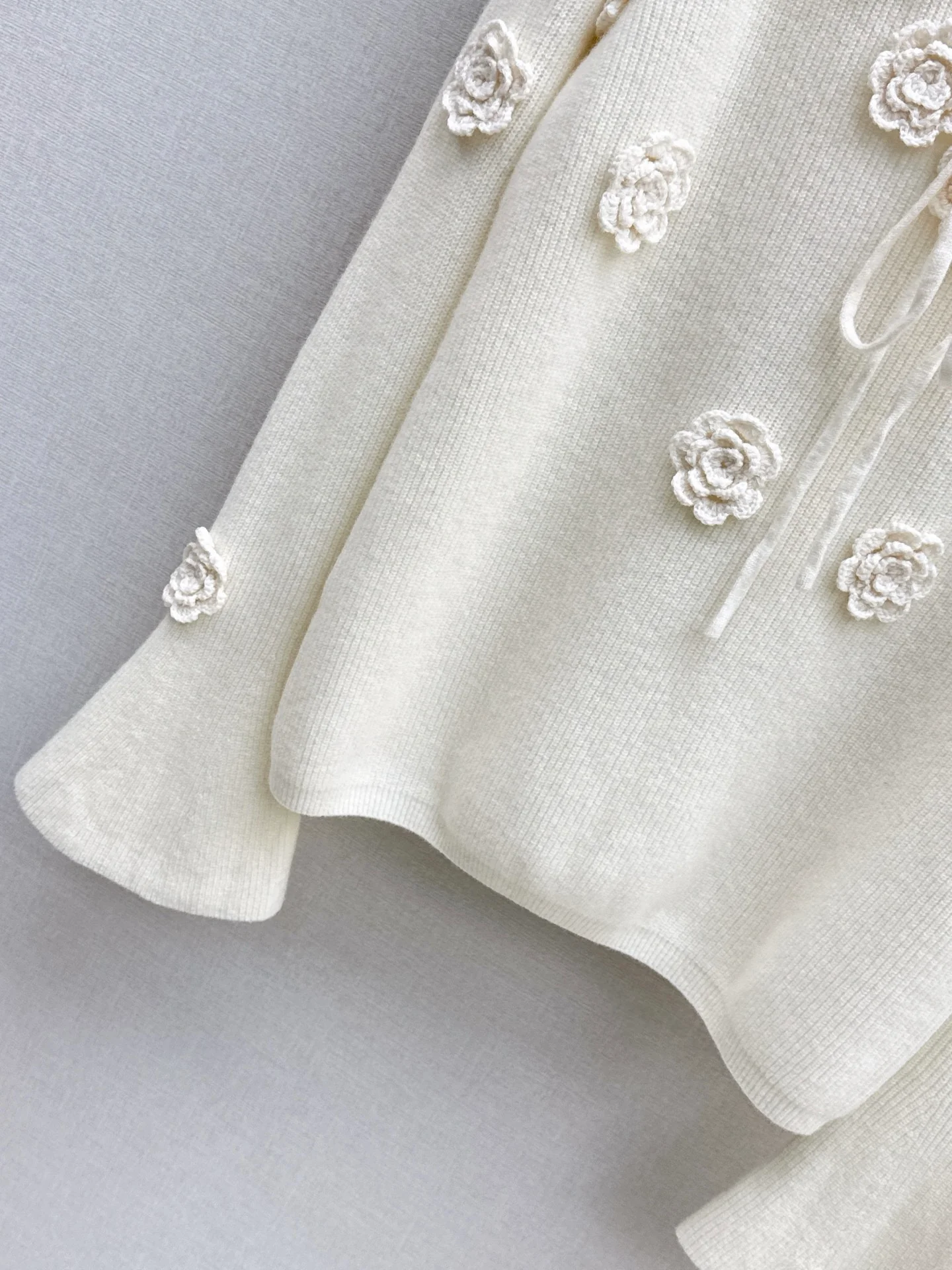 Miu 26ss knit sweater