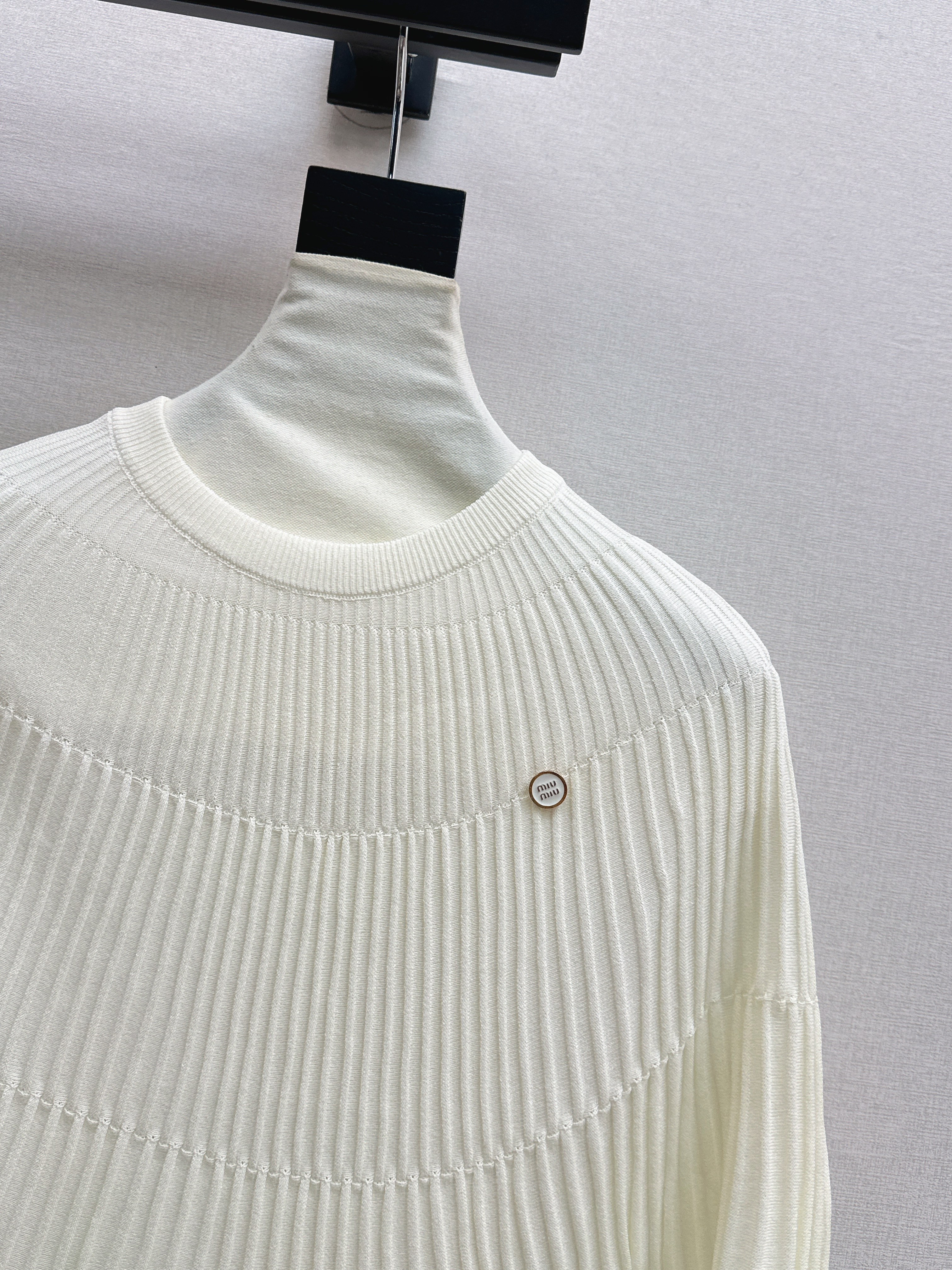 Miu 26ss cape knitwear