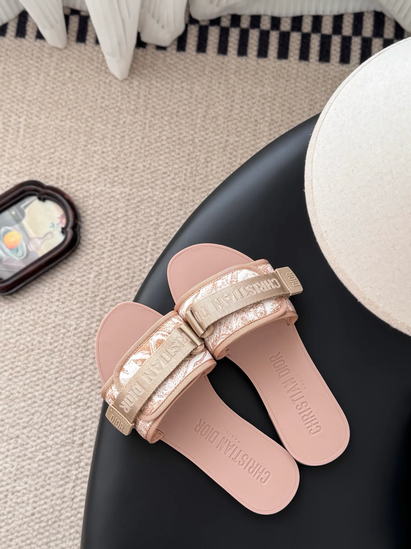 CD 25fw sandals