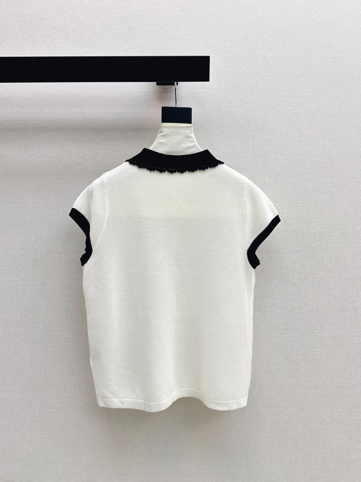 Miu 26ss sleeveless polo knitwear