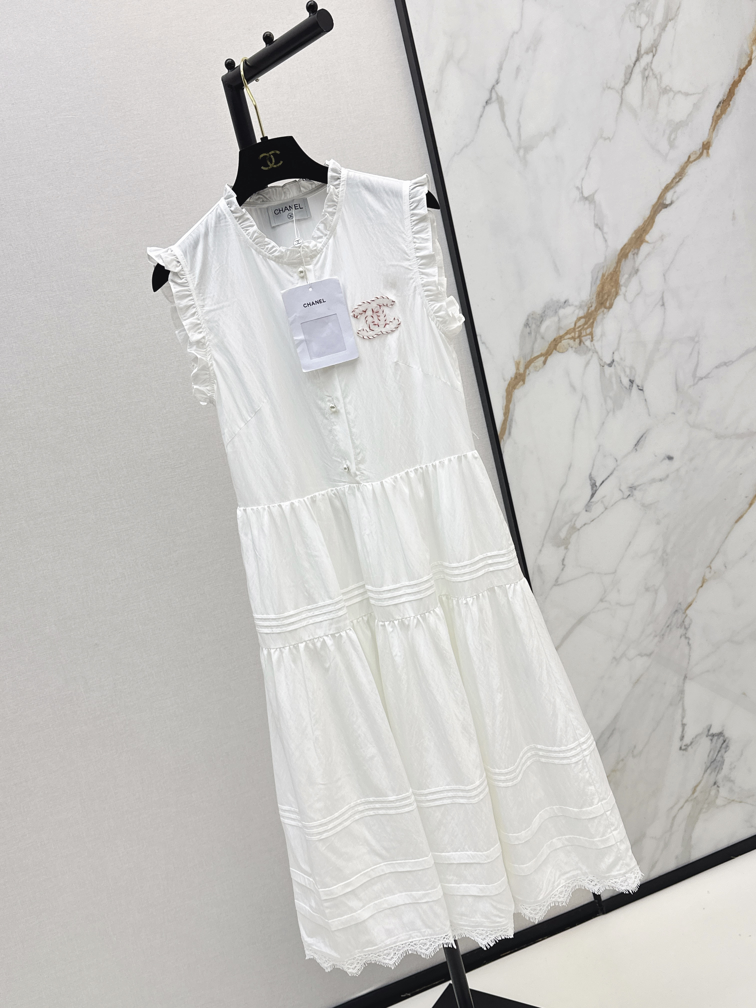 Chan 26ss Sleeveless Tiered Ruffle Midi Dress