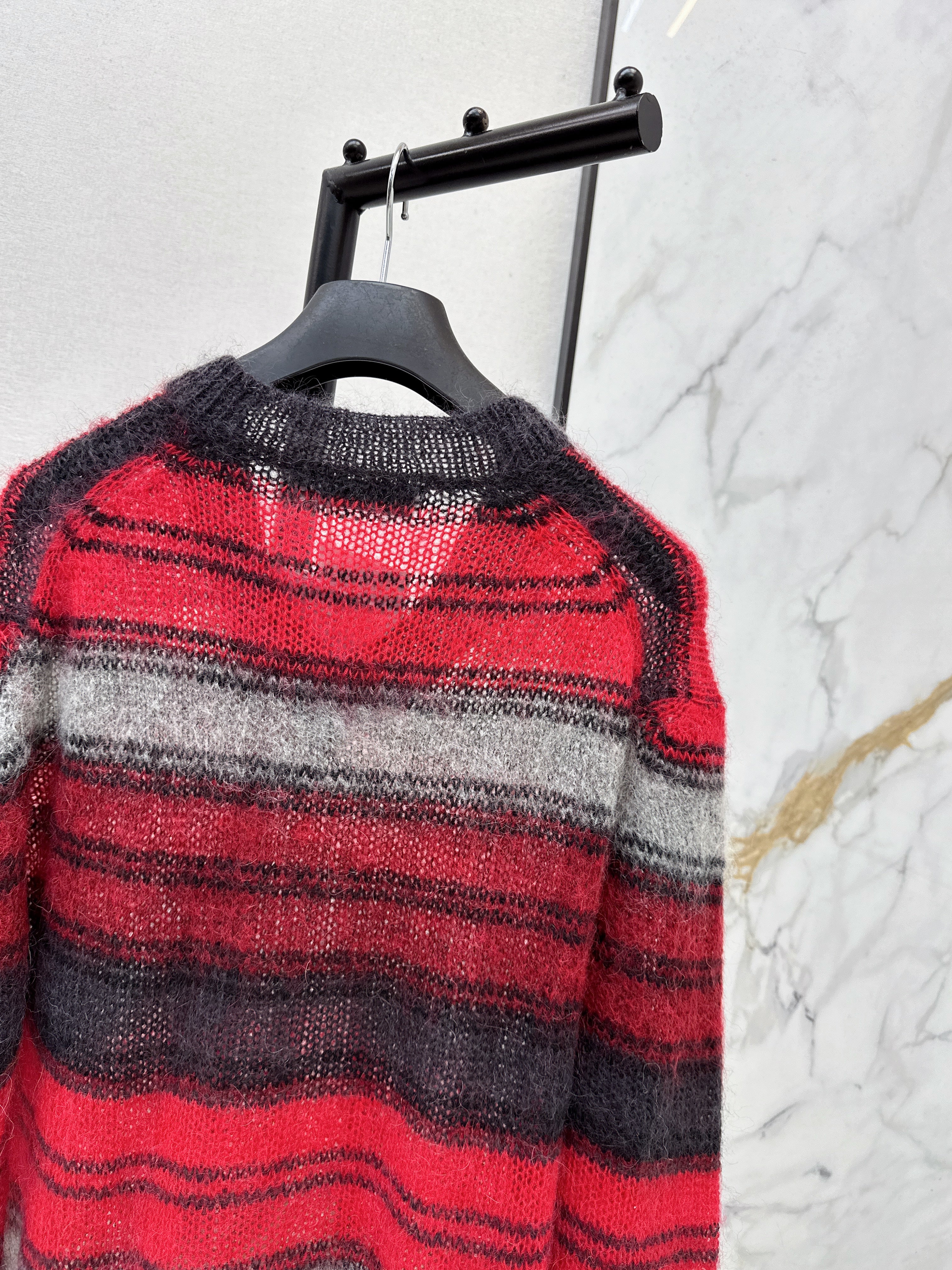 CD 26ss stripe sweater