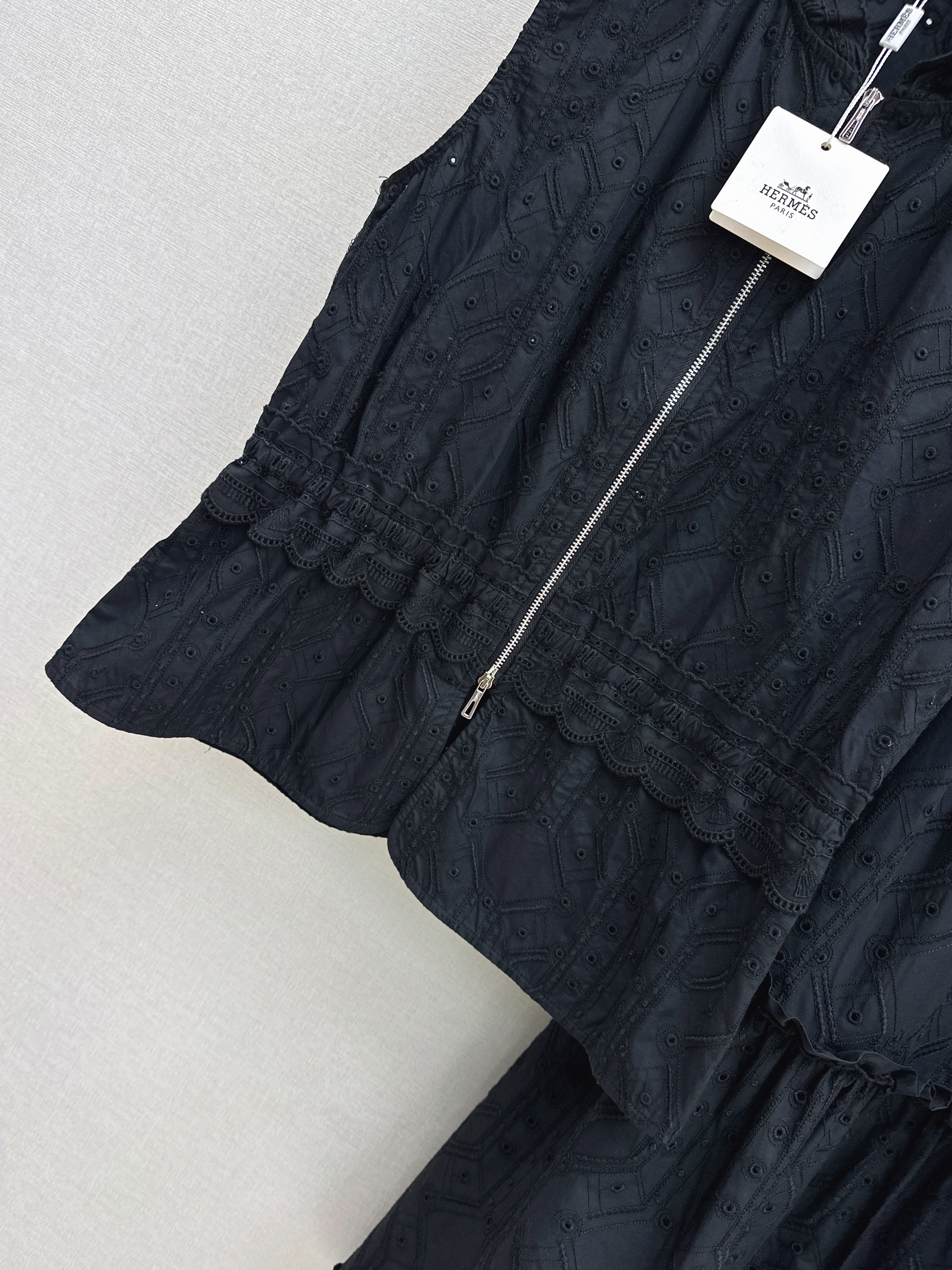 Herm 26ss embroidert vest skirt set