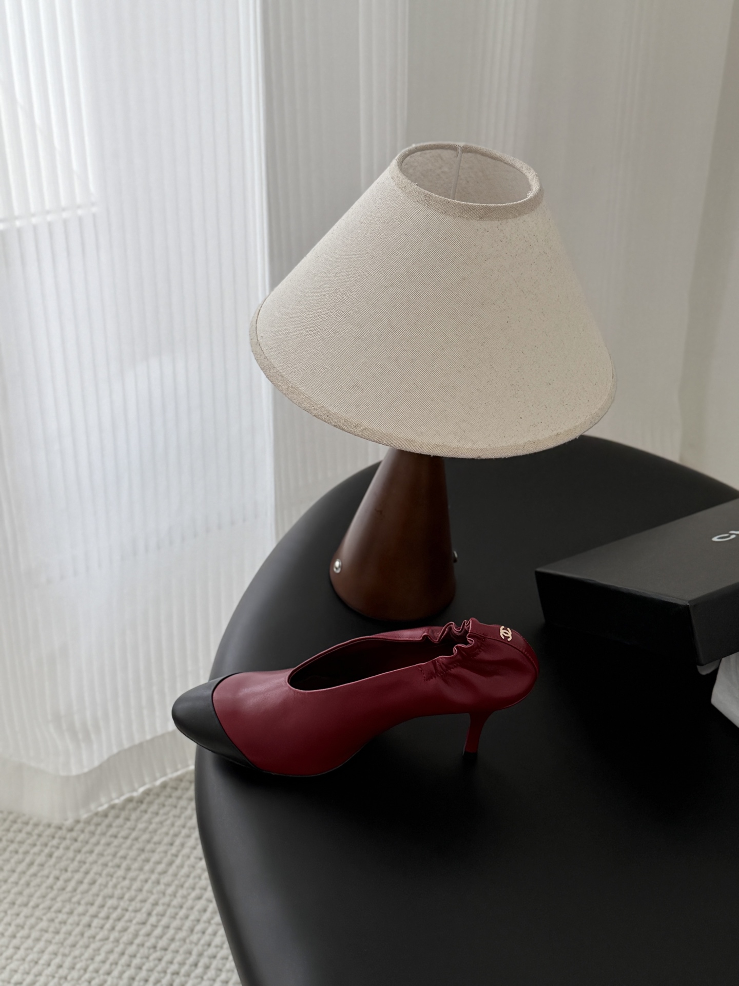 Chan 26ss cap-toe pump
