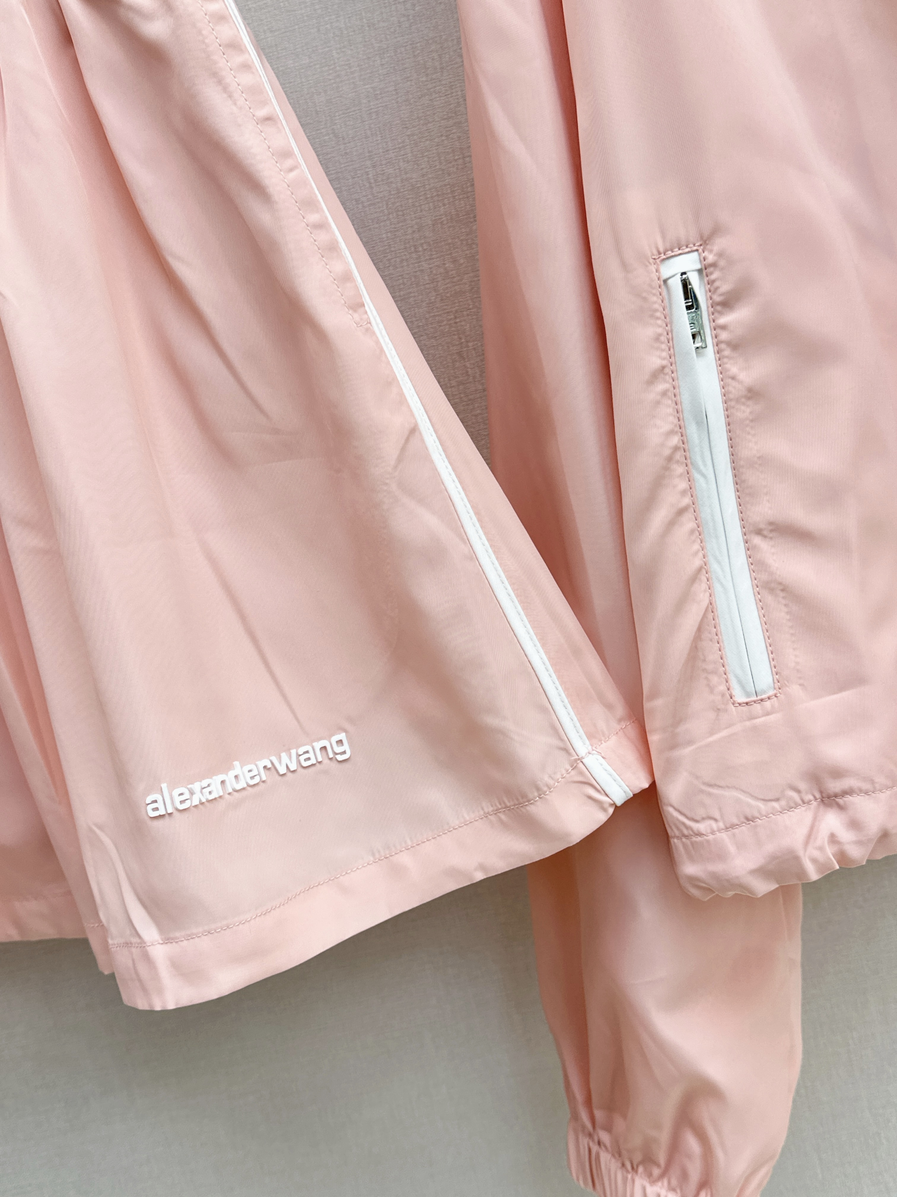 Alex 26ss hooded windbreaker set