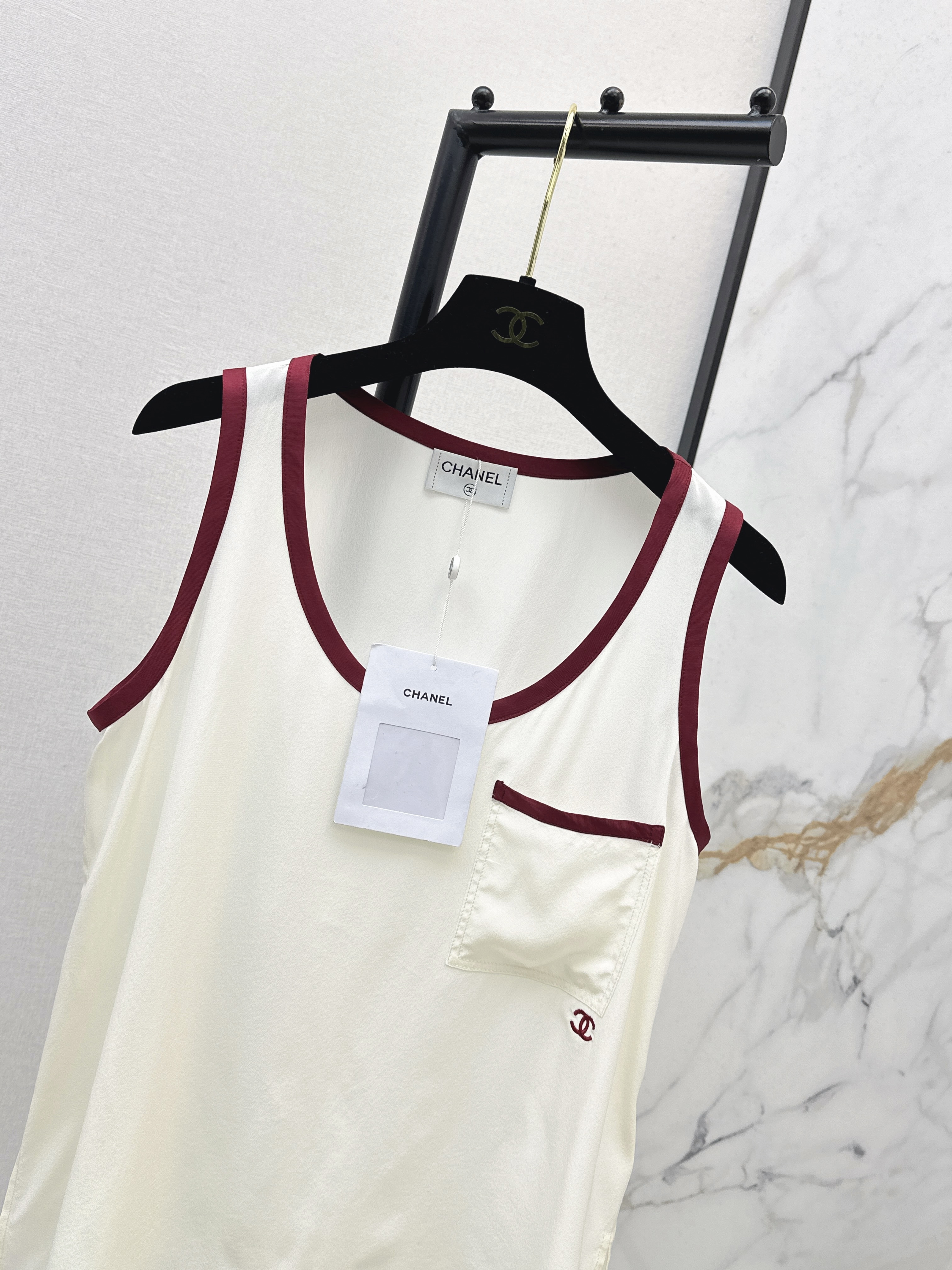 Chan 26ss silk vest